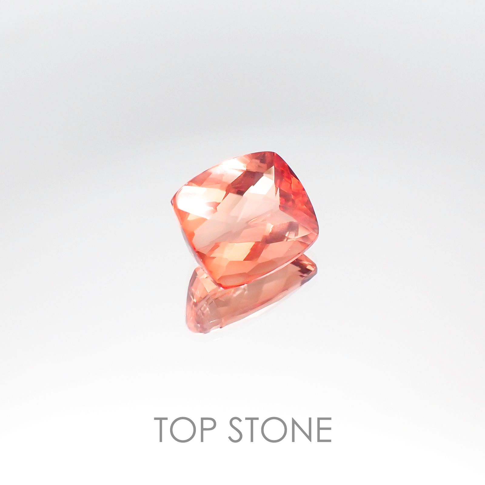 オレンジフローライト(宝石名オレンジ・フルオライト) ブラジル産 6.75ct 識別済[20106750]12.1×10.3mm前後