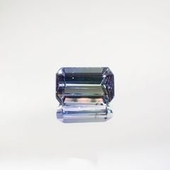 パーティカラータンザナイト(宝石名パーティカラード・ゾイサイト) タンザニア産 0.826ct ソ付(彩珠)[210711846]6.1×4mm前後