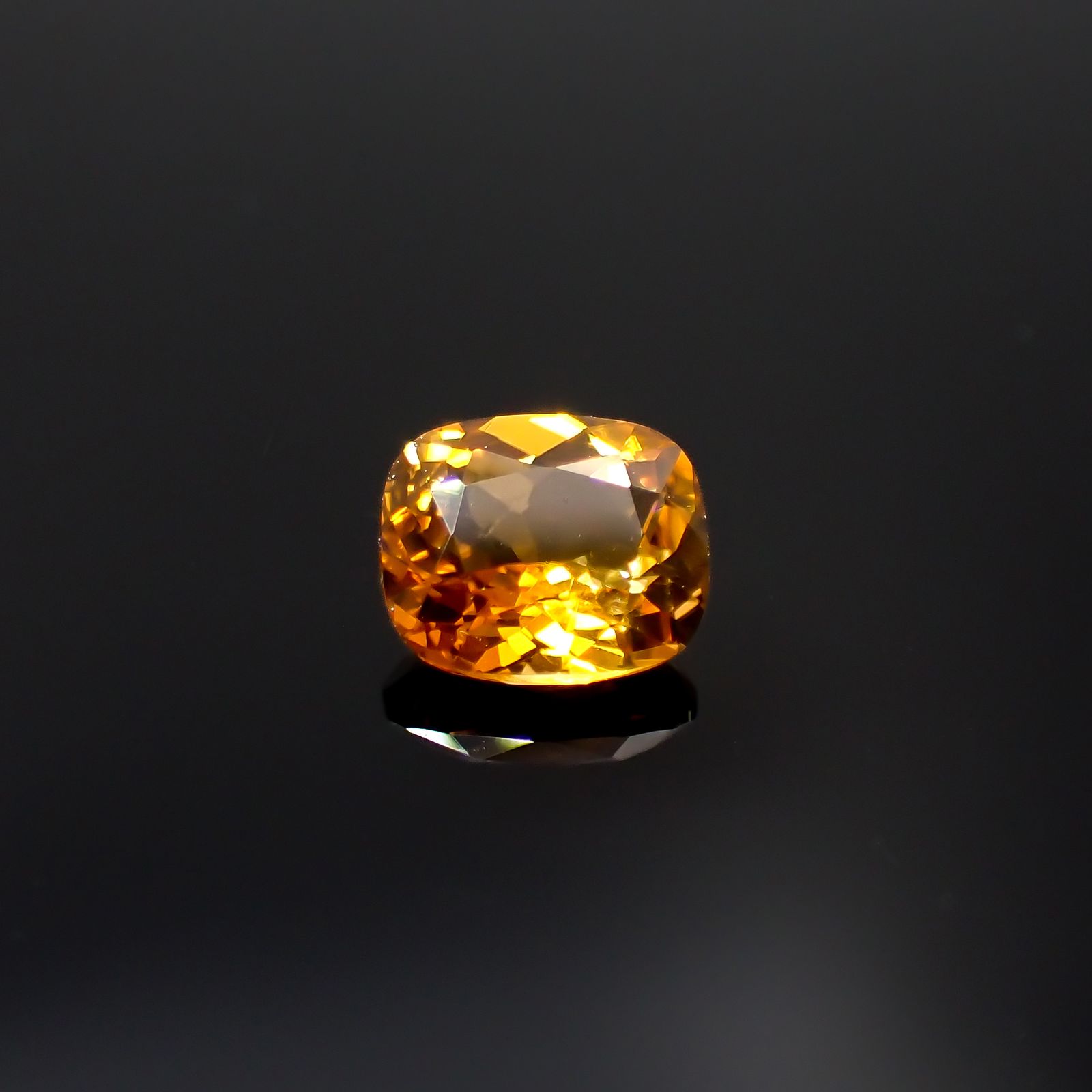 ゴールデントルマリン モザンビーク/コンゴ産 0.72ct[231225195]6.2x5.1mm前後