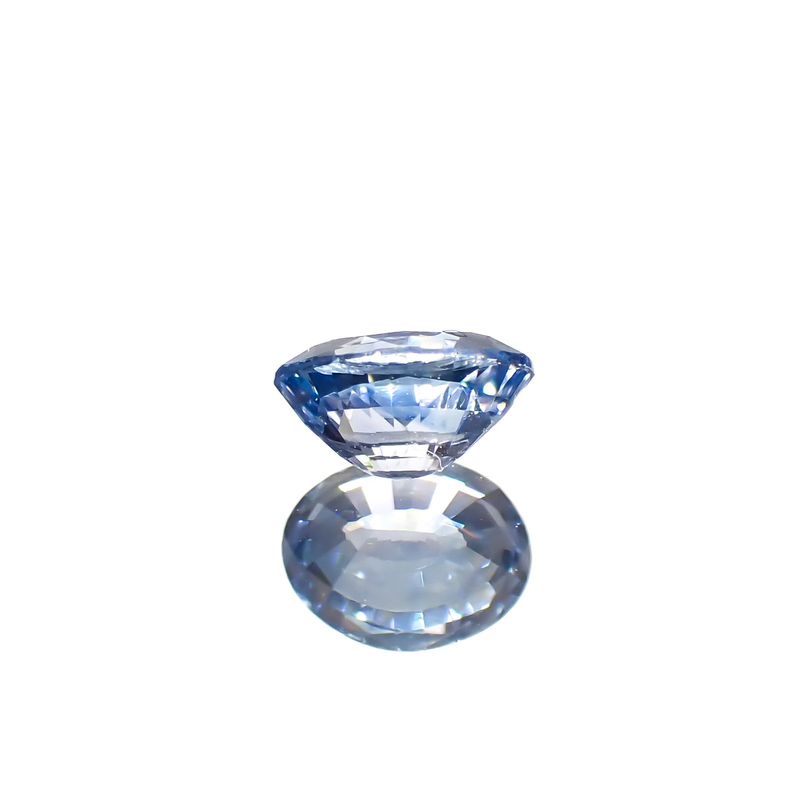 アイスブルーサファイア スリランカ産 0.42ct[240828661]5x3.9mm前後