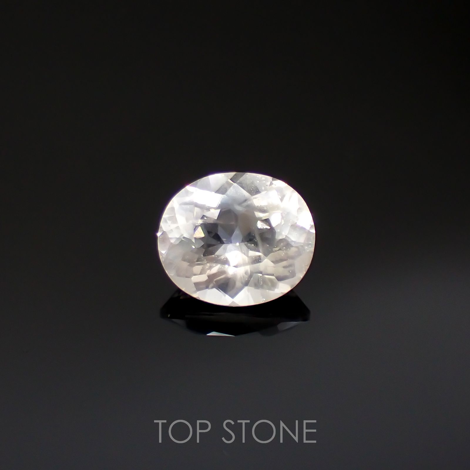 フェナカイト(宝石名フェナカイト)マダガスカル産 1.38ct 識別済[220817211]7.8x6.7mm前後