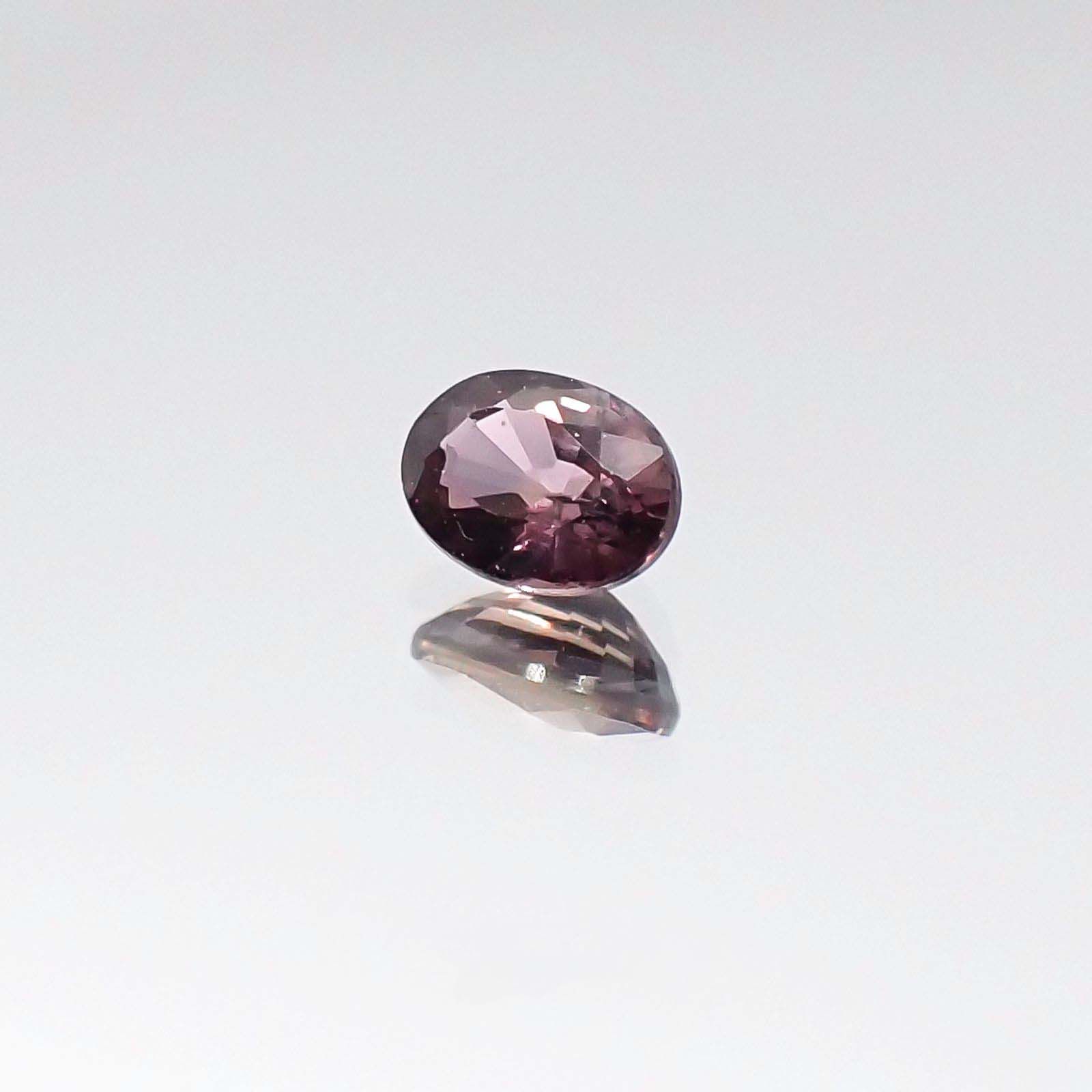 カラーチェンジサファイア 非加熱(宝石名サファイア)タンザニア産 0.34ct 識別済[230622427]4.7x3.4mm前後