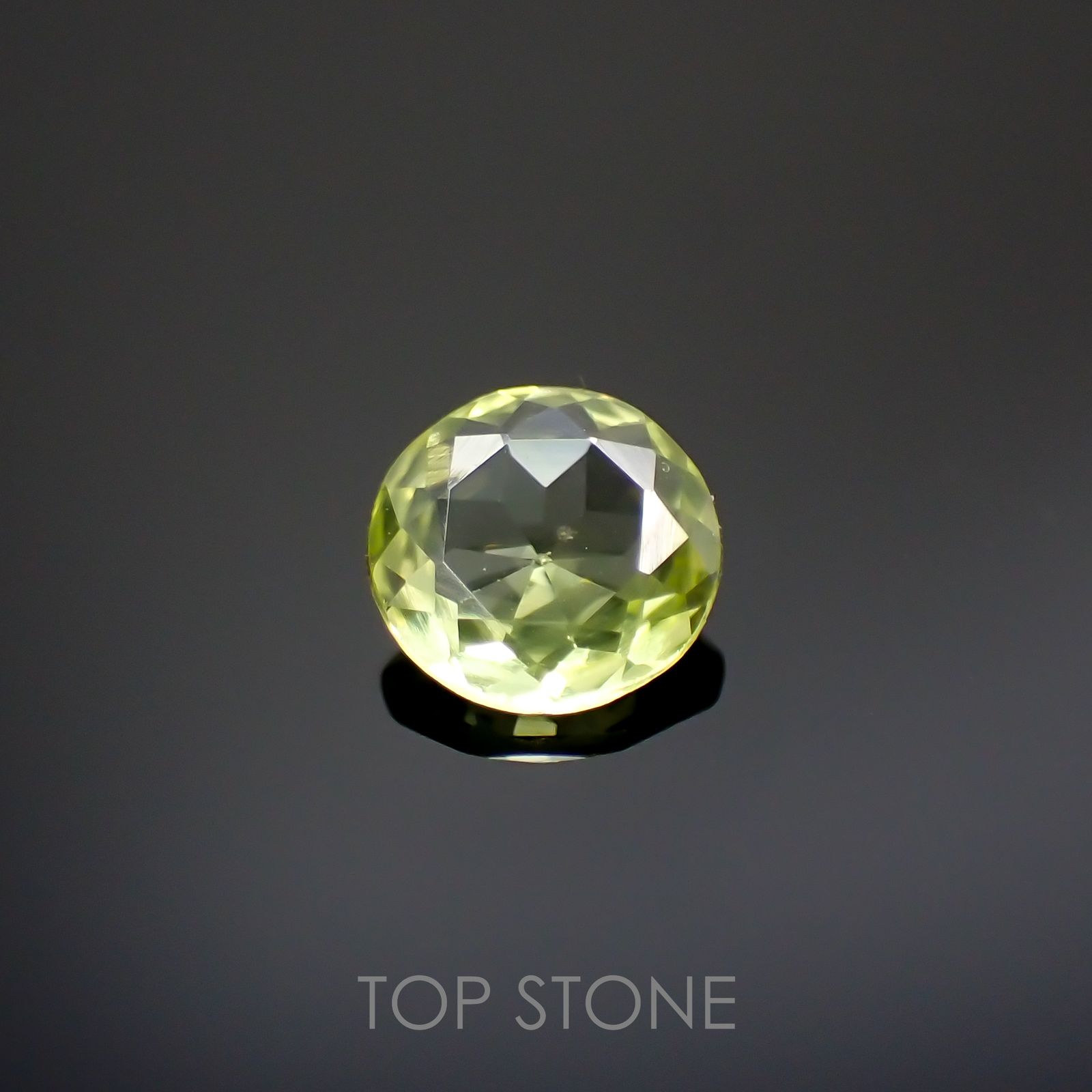 パロットクリソベリル(宝石名クリソベリル)インド産 0.39ct 識別済[220114519]4.9x4.9mm前後