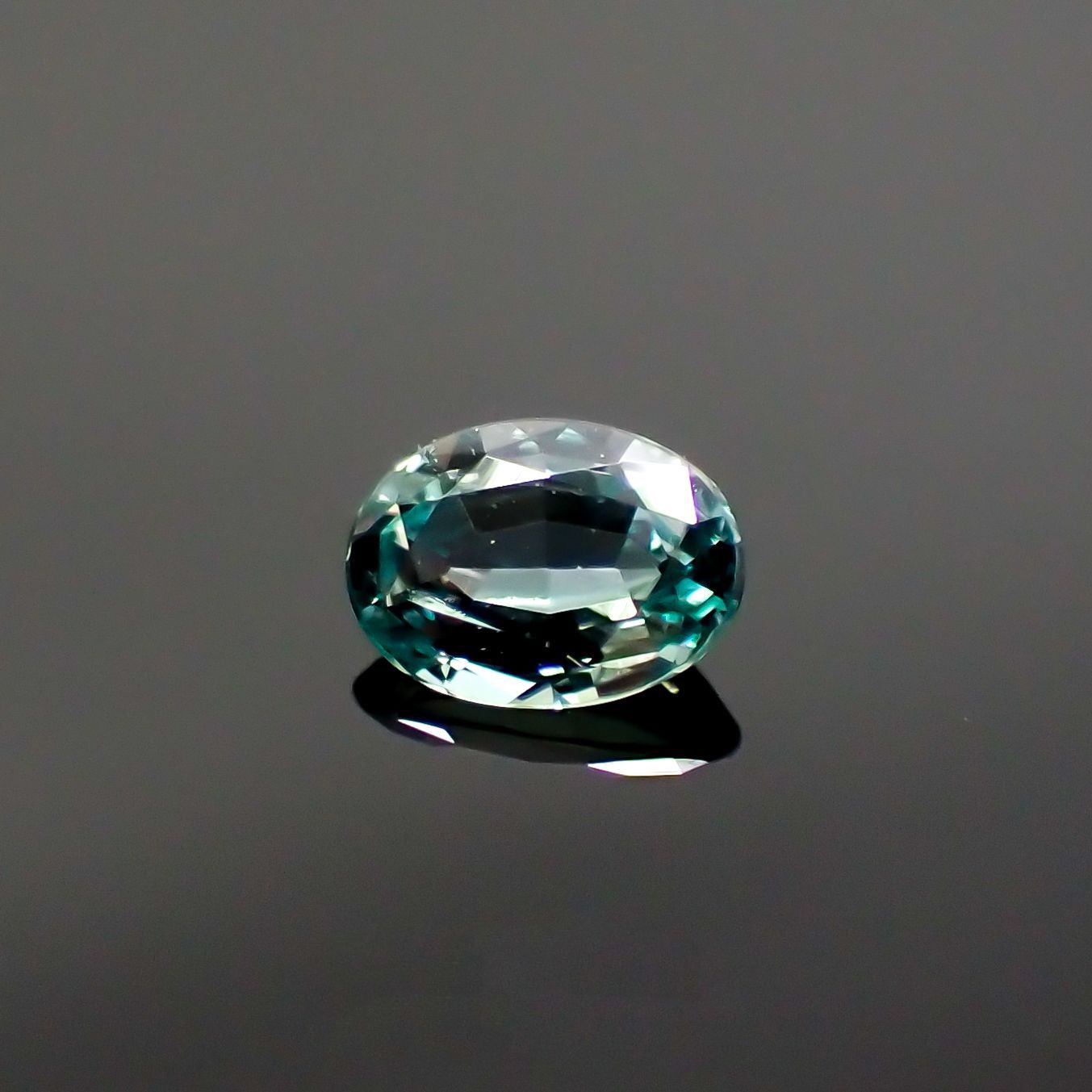 アレキサンドライト(宝石名アレキサンドライト) ブラジル産 0.12ct 識別済[210711872]3.6×2.6mm前後
