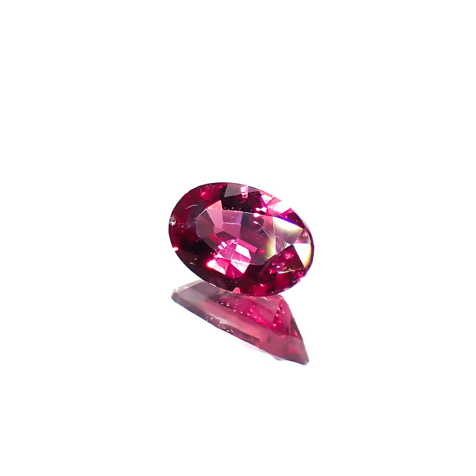 ルビー ビルマ/モザンビーク産 0.37ct [241029394]5.7x3.5mm前後