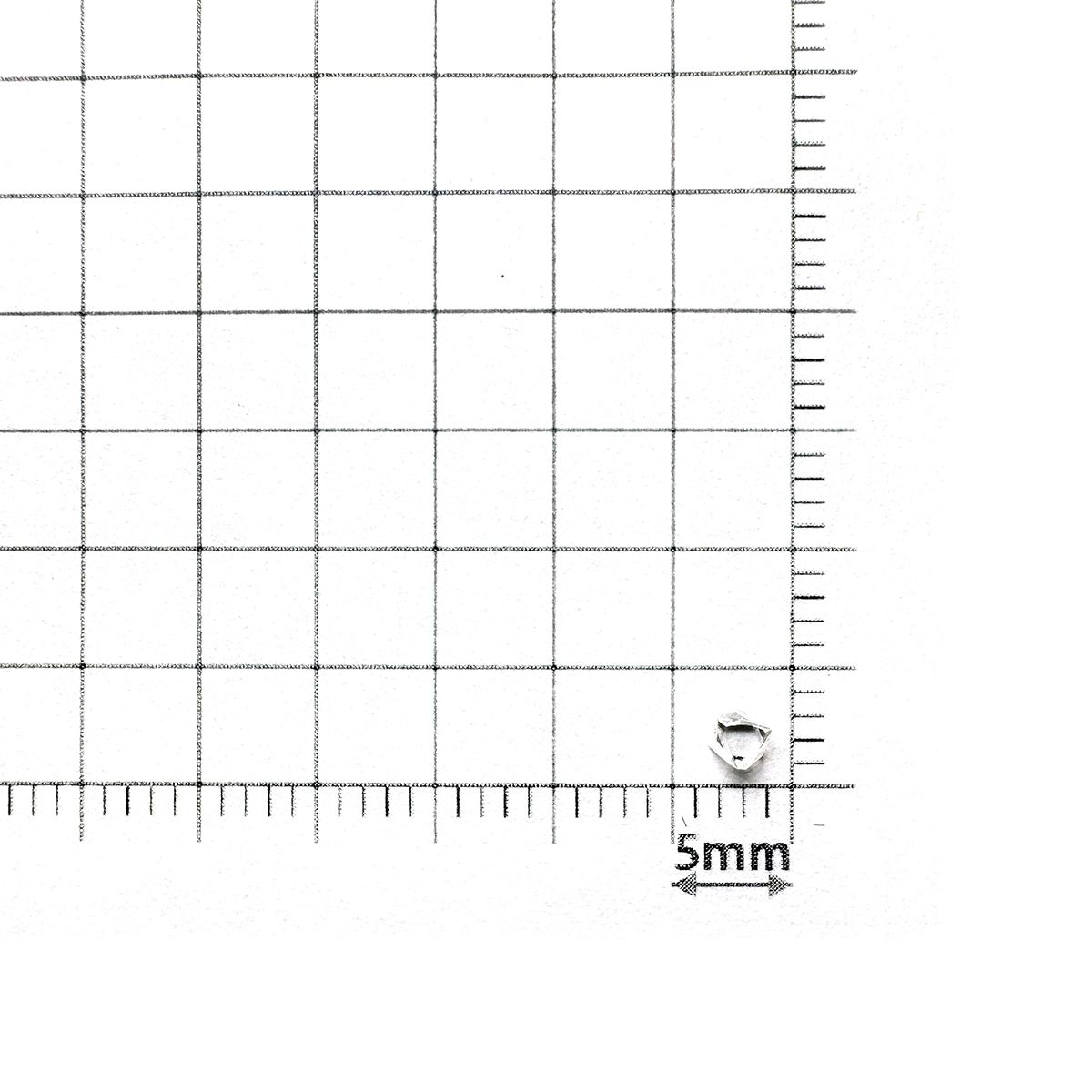 ソーヤブルダイヤモンド 原石(トライゴンあり・薄/Trigon) ロシア産 0.096ct [230923468]2.7x2.7mm前後