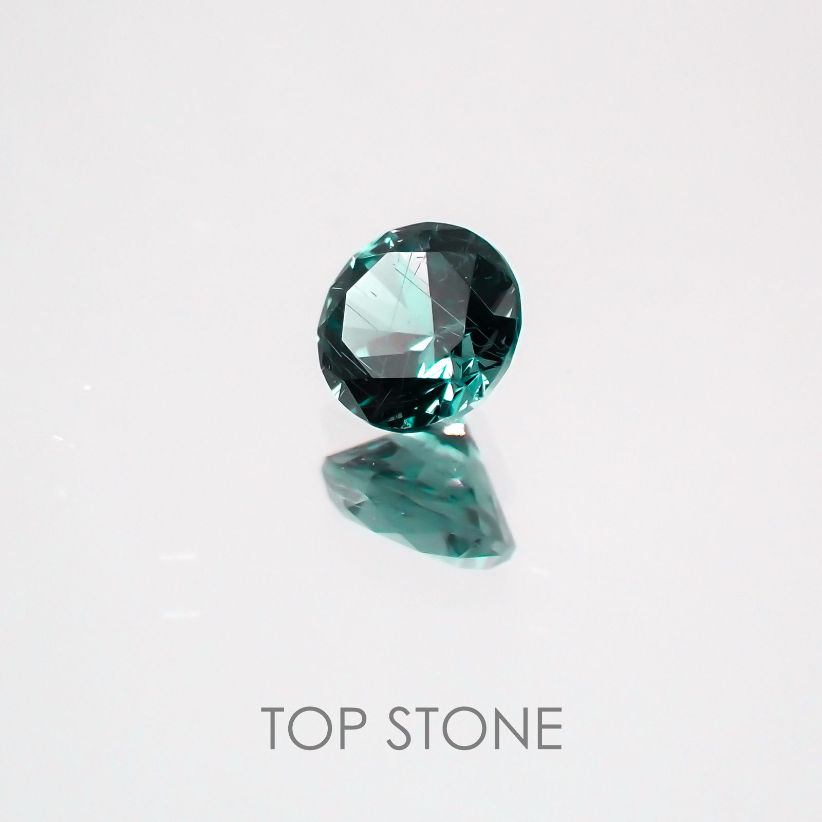 カラーチェンジガーネット(アレキタイプ) マダガスカル・ベキリー産 ルース 0.17ct[21019480]3.3×3.3mm前後