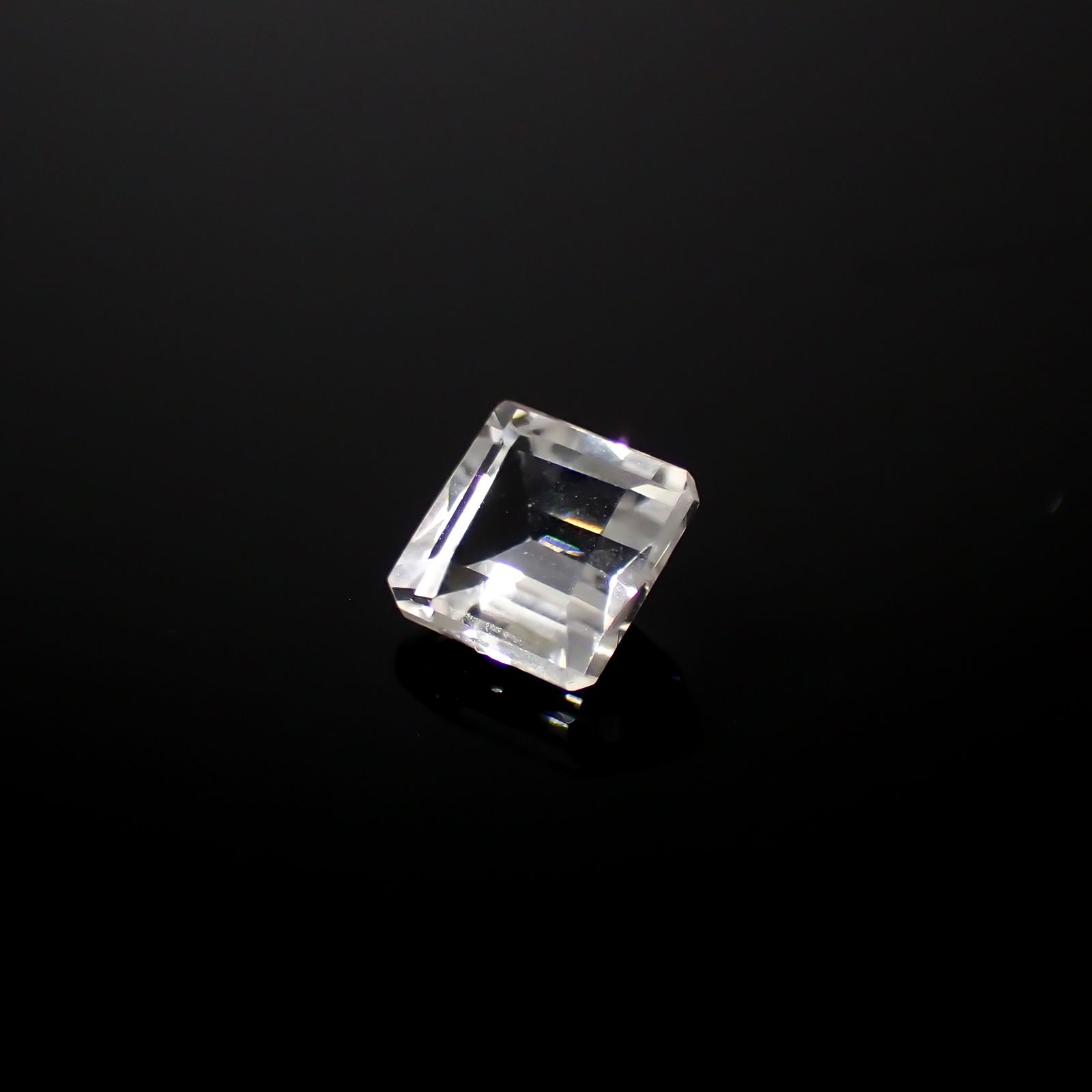フェナカイト ブラジル産 0.81ct[240226273]5.4x5.1mm前後