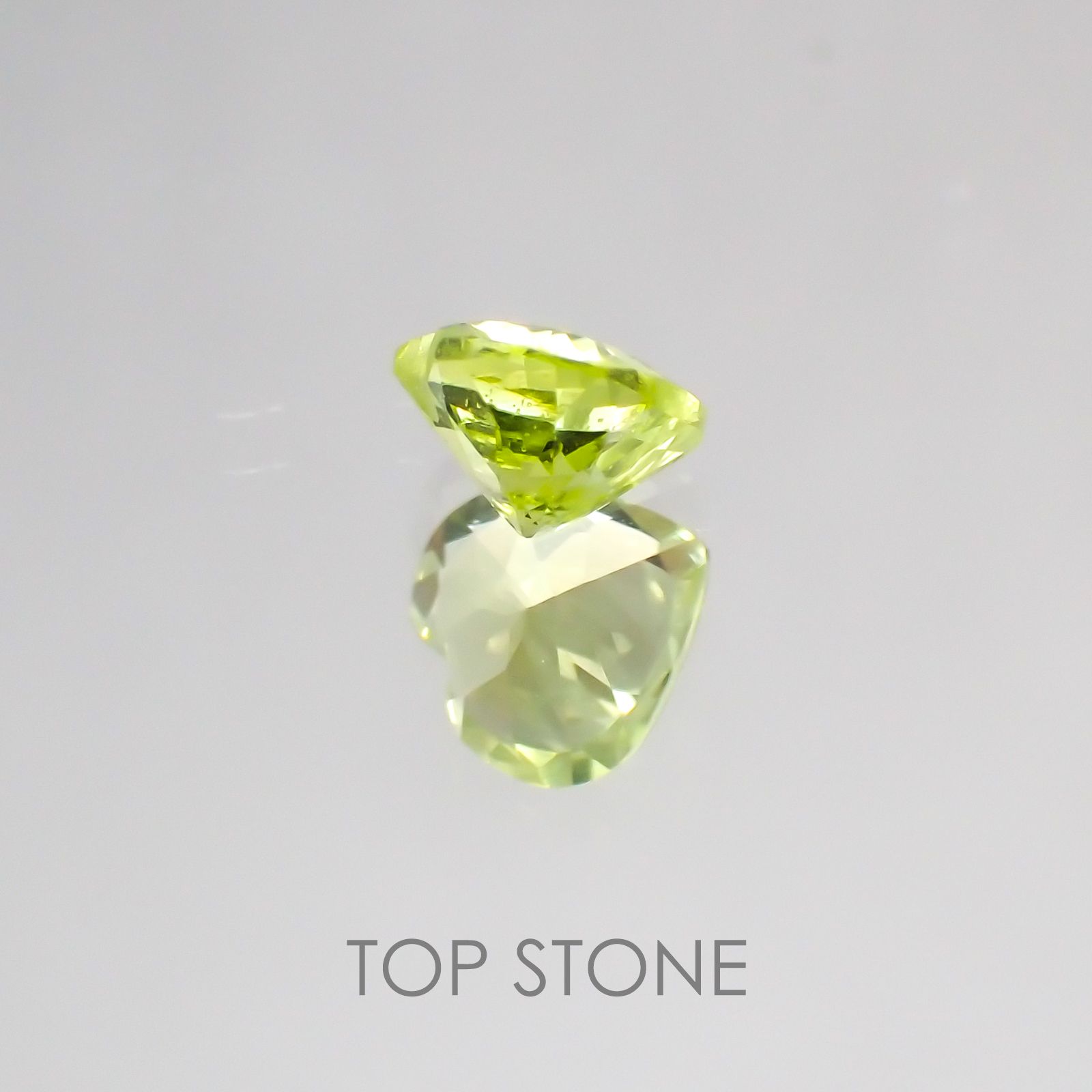 パロットクリソベリル インド産 ルース 0.34ct[20128562]4.2×4.3mm前後