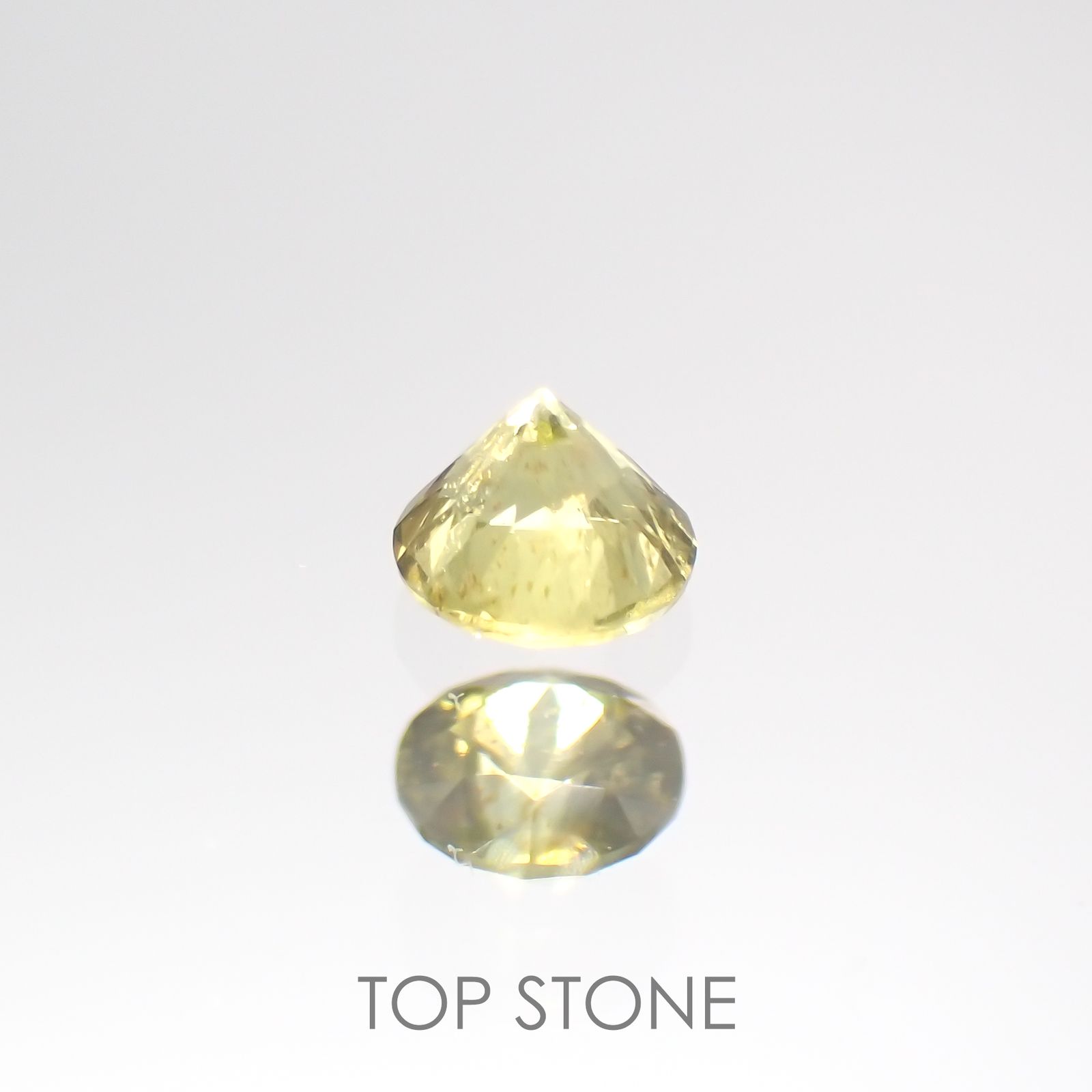 パラサイティックペリドット(宝石名ペリドット/起源パラサイト) 採取地：ロシア 0.078ct 日独鑑付[210812867]2.5×2.5mm前後