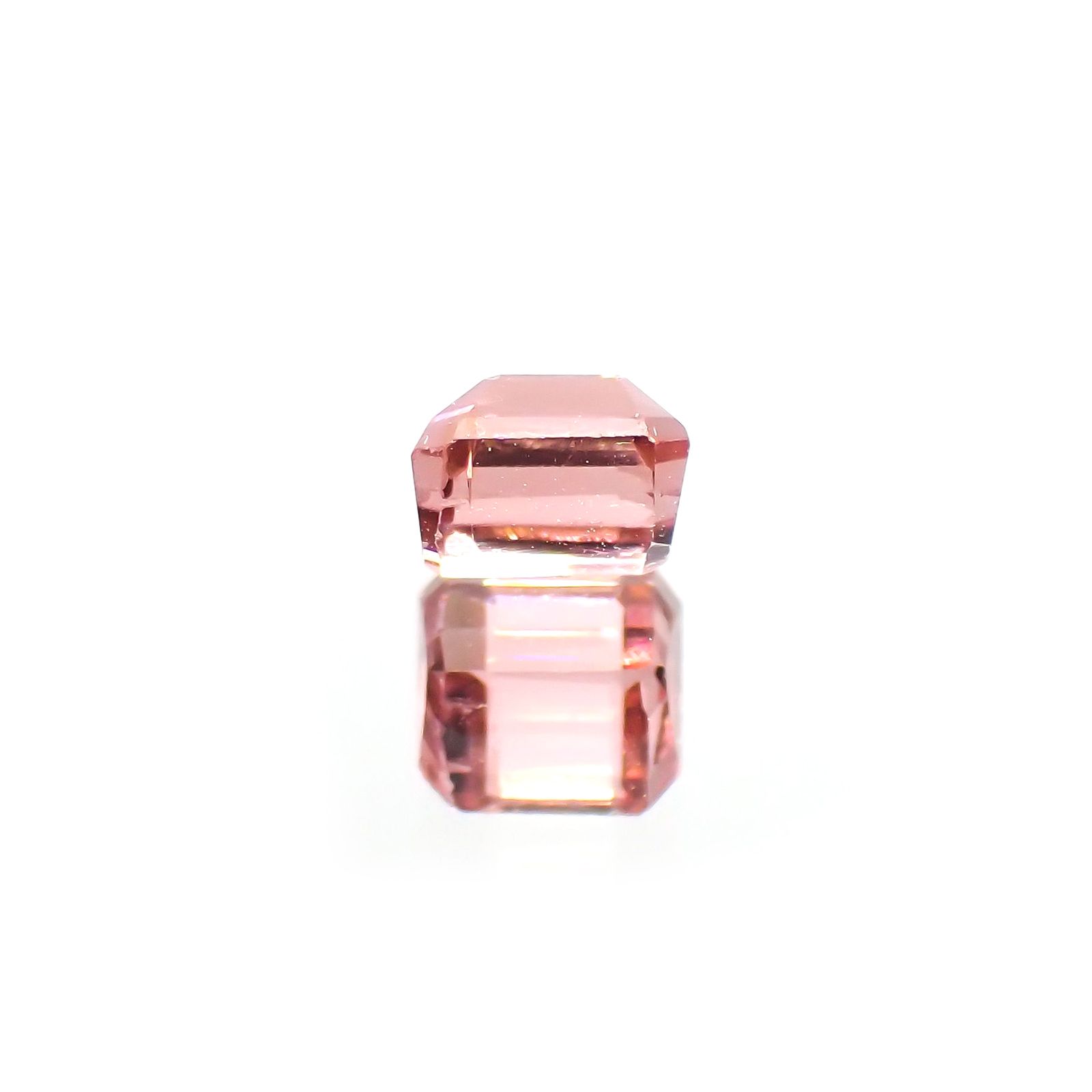 ローズピンクトルマリン(宝石名ピンク・トルマリン)ブラジル/アフリカ産 0.54ct 識別済[220114857]4.5x4.2mm前後