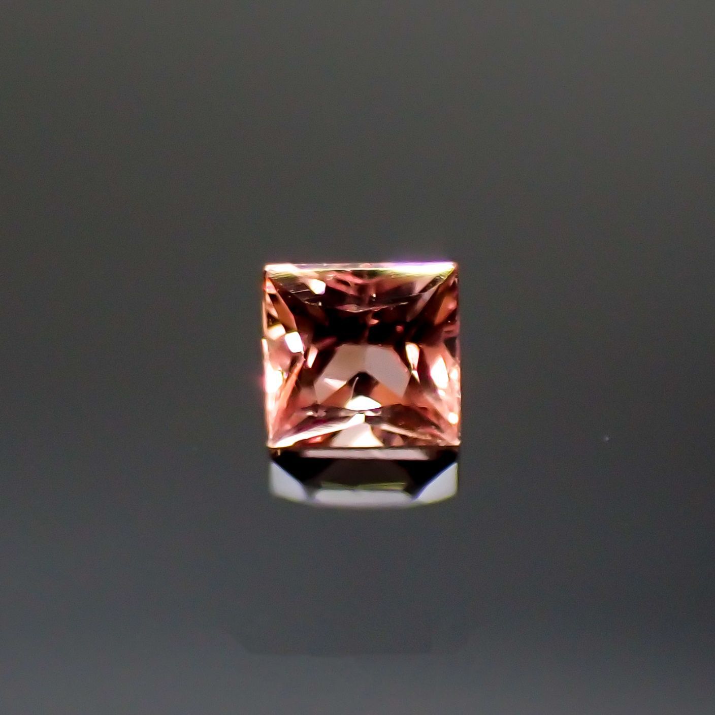 ◇プリンセスカット◇パパラチャサファイア ソーティング付き スリランカ産 ルース 0.111ct[210812605]2.5×2.4mm前後