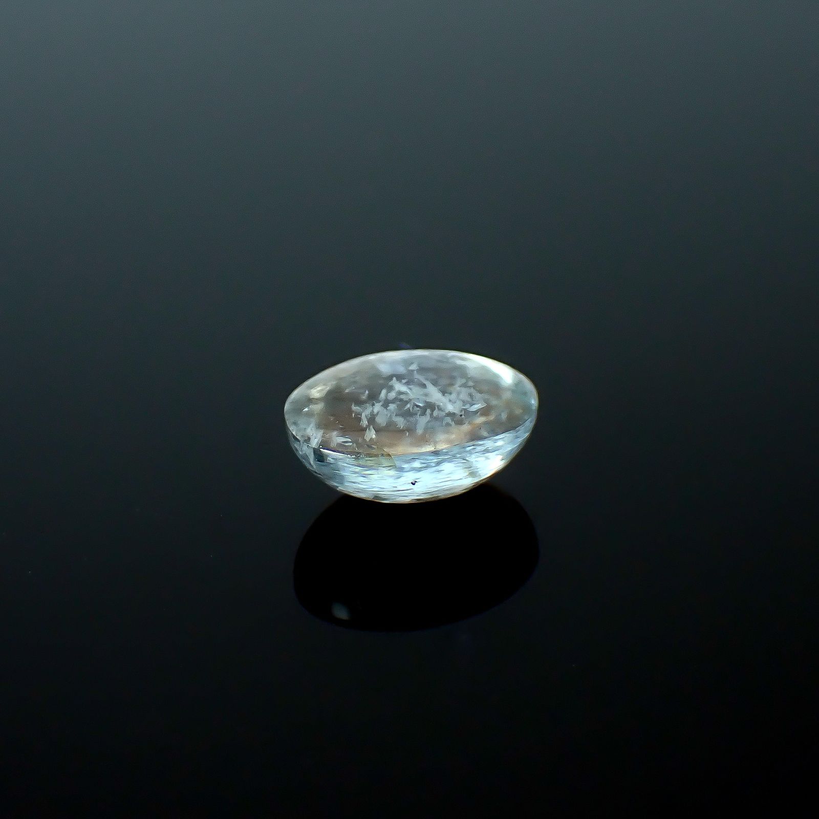 アベンチュリンアクアマリン ナイジェリア産 2.57ct / 9.9x7.5mm前後 [260919776]