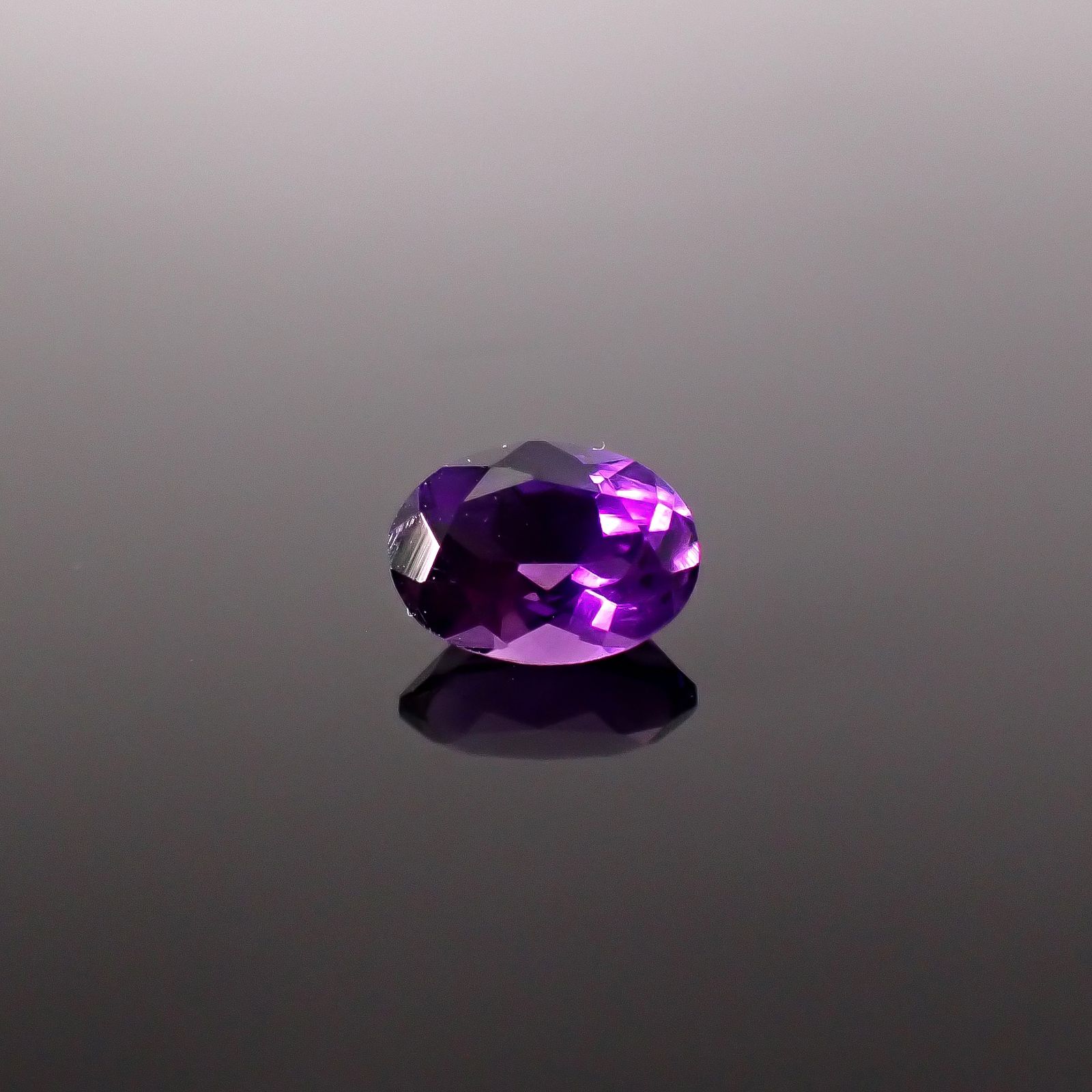カラーシフトアメジスト ブラジル/ウルグアイ産 1.17ct / 8.2x6mm前後 [260131640]