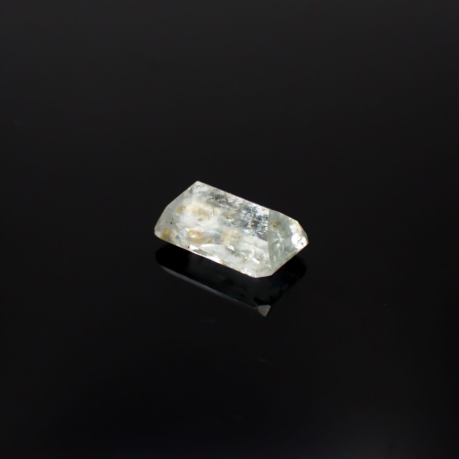 オーロラアクアマリン ブラジル産 2.65ct[231224679]10.7x6.4mm前後