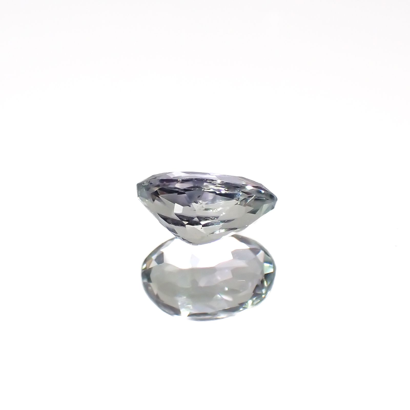バイカラータンザナイト(宝石名ゾイサイト)タンザニア産 0.50ct 識別済[230421794]6.1x4mm前後