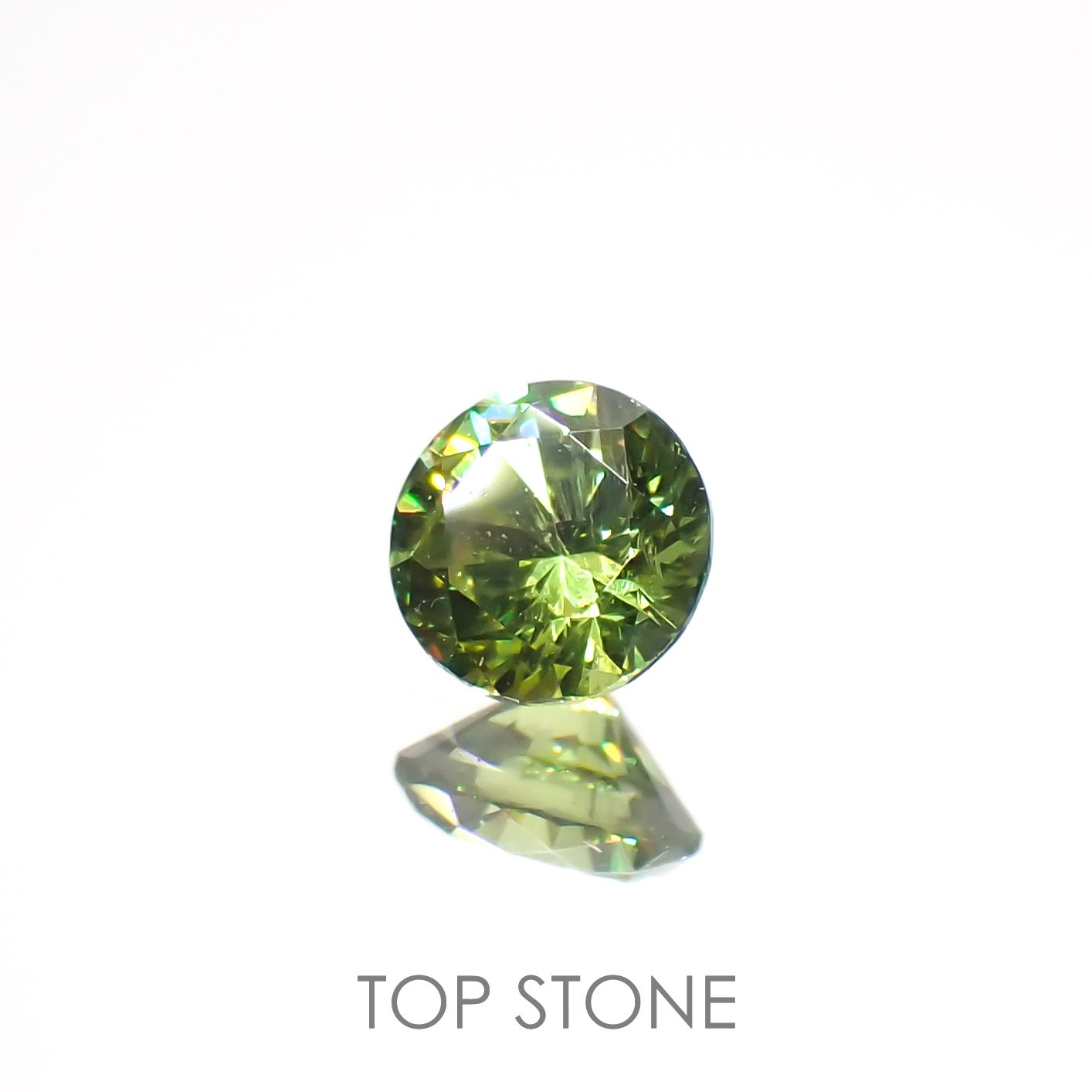 デマントイドガーネット(宝石名デマントイド・ガーネット)ロシア産 0.17ct 識別済[221119164]3.3x3.3mm前後