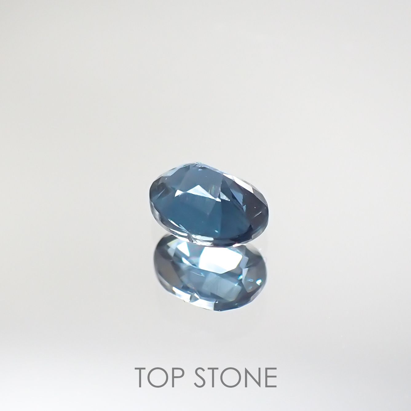 オーシャンブルーカイヤナイト インド産 ルース 0.46ct[210812353]5×3.9mm前後