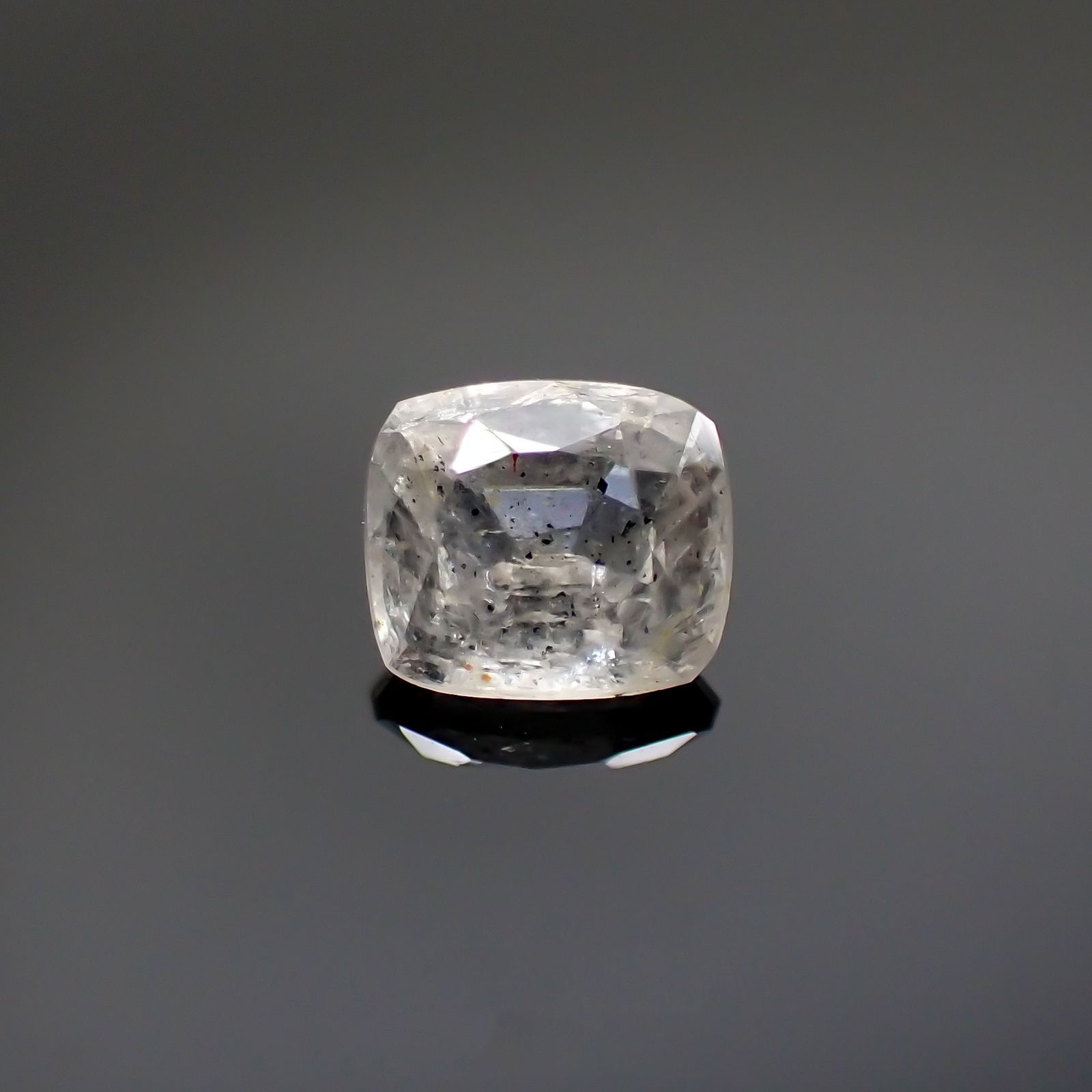 マスグラバイト(宝石名マスグラバイト) ビルマ・モゴク産 0.456ct ソ付(日独)[210510930]4.9×4.2mm前後