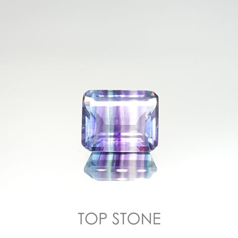 パーティカラーフローライト(宝石名フルオライト)ブラジル産 4.59ct 識別済[220115094]10.3x8.2mm前後