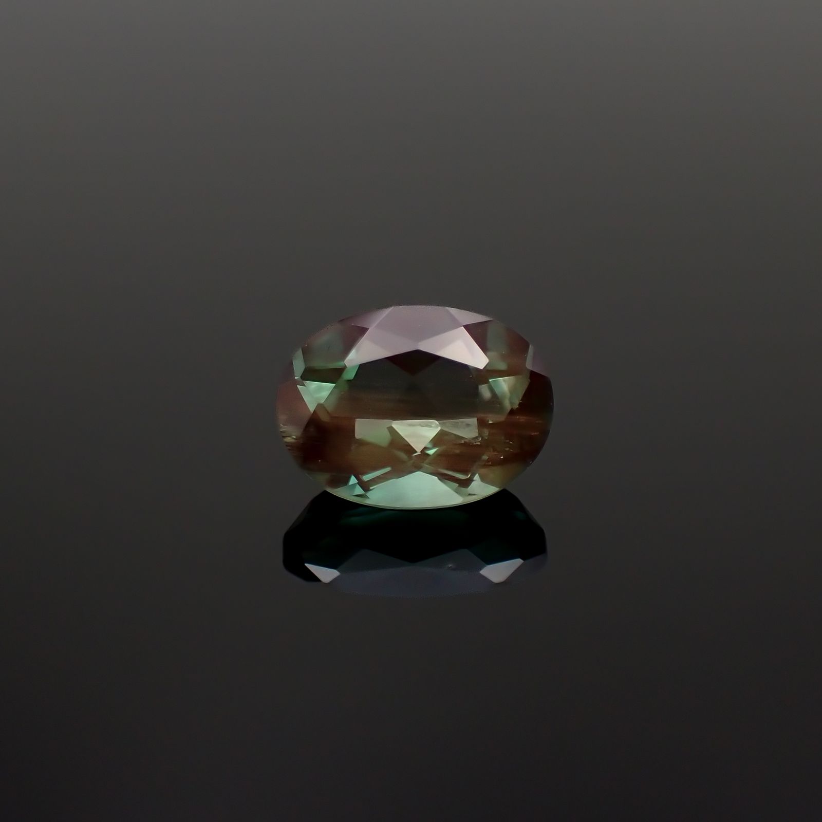 カラーチェンジアンデシン モンゴル産 1.24ct[230421479]8x5.9mm前後