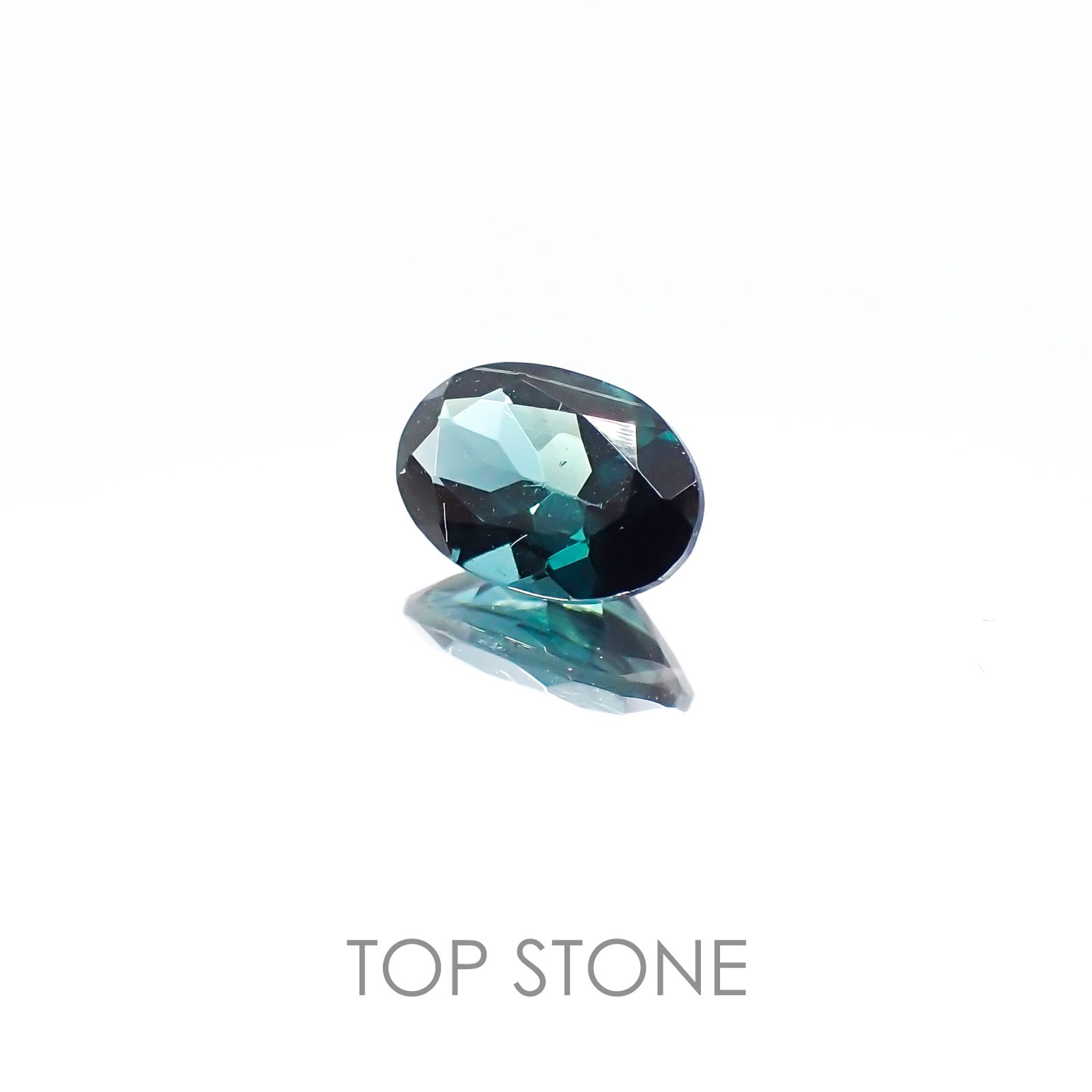 ブルートルマリン ブラジル産 ルース 0.66ct[20106796]6.8×4.6mm前後