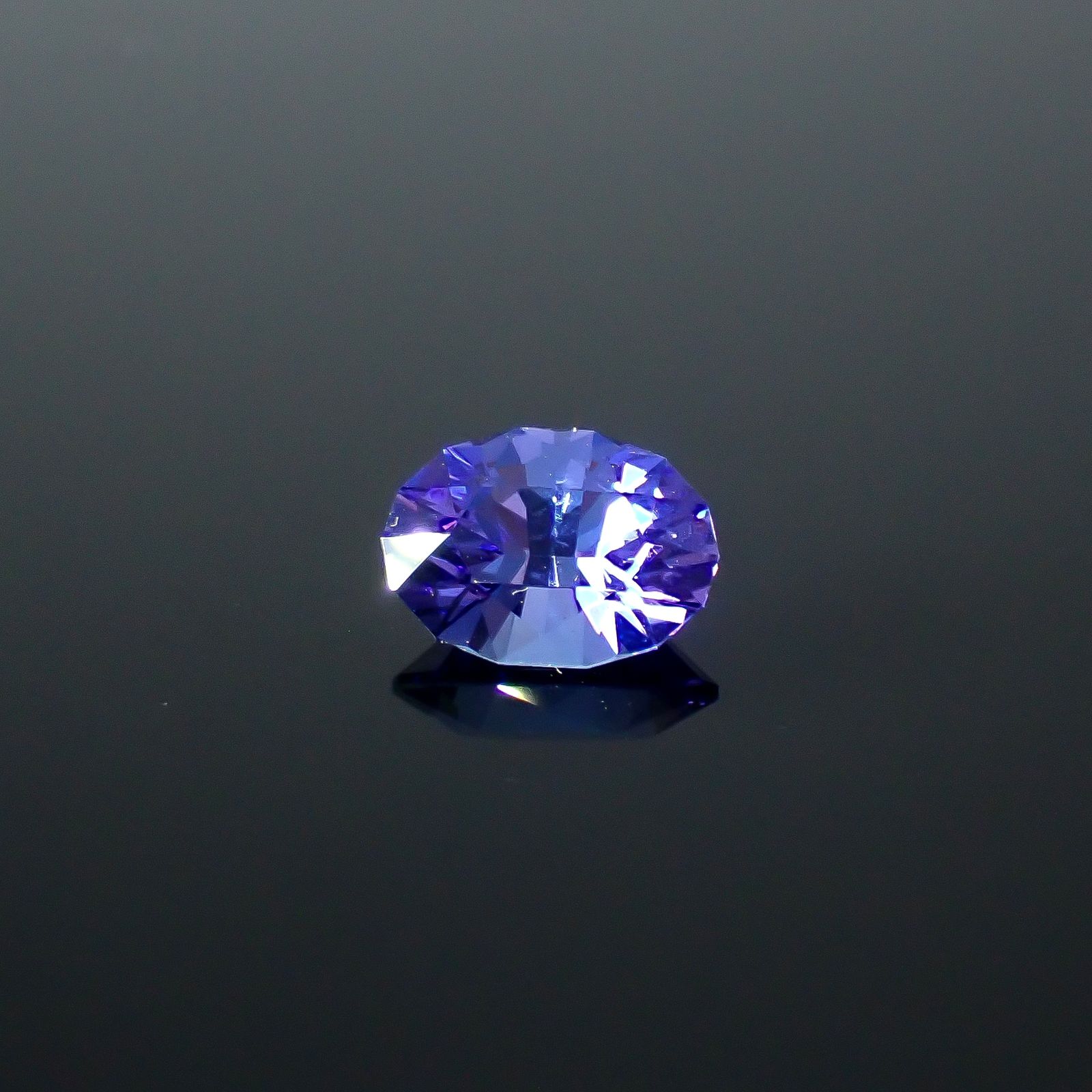 ◇カスタムカット◇タンザナイト(宝石名タンザナイト)タンザニア産 識別済 2.78ct / 10.5x7.4mm前後 [251031290]
