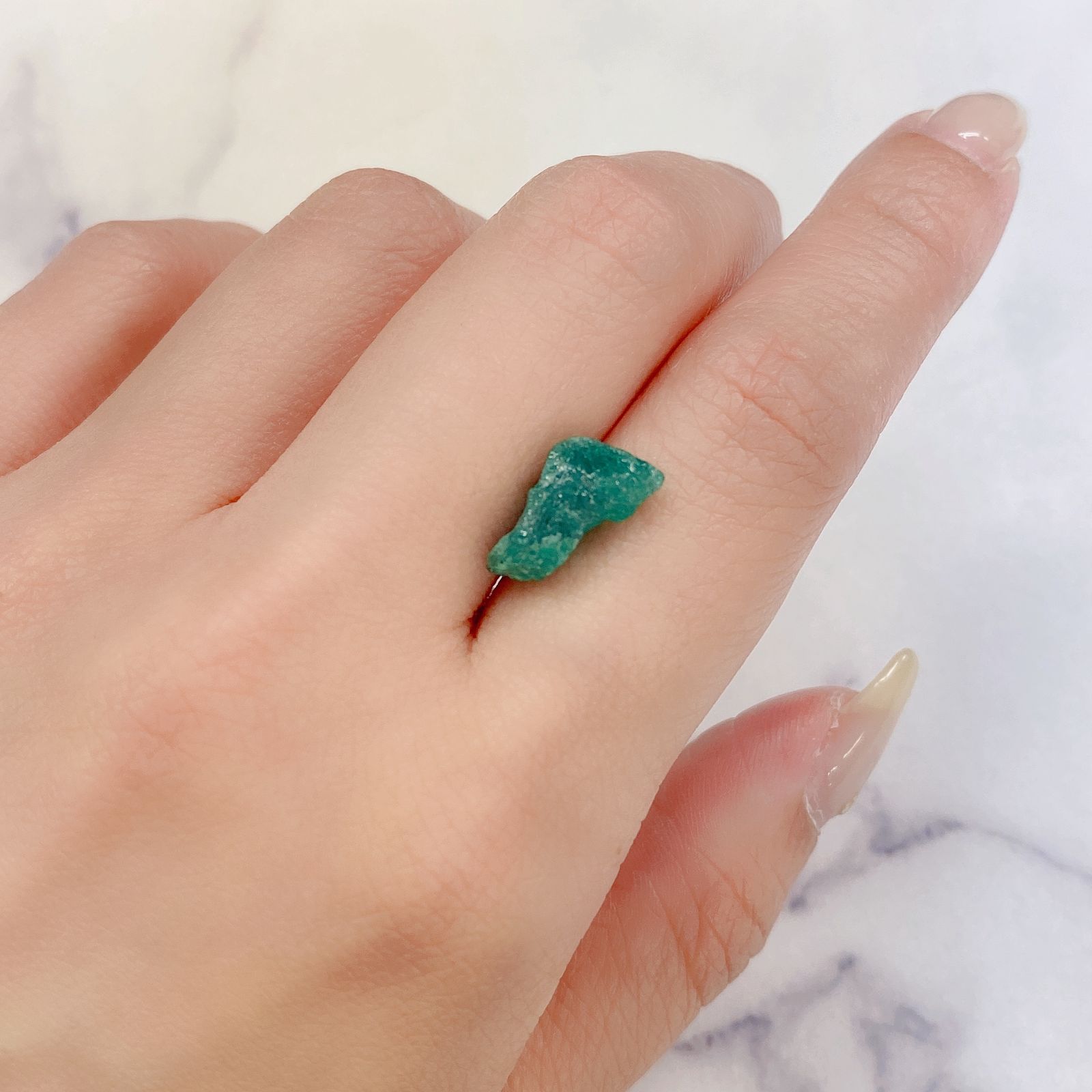 エメラルド(宝石名エメラルド) コロンビア産 原石・結晶 3.07ct 識別済[20062722]13.7×7.4mm前後