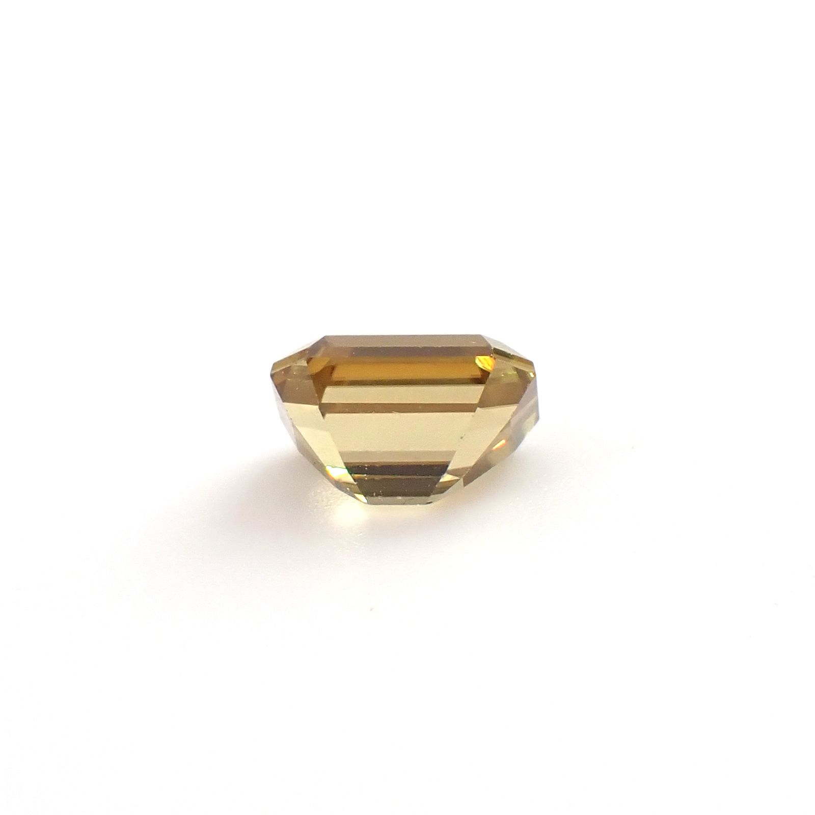 イエロージルコン スリランカ/カンボジア産 2.33ct / 7.5x5.5mm前後 [260932971]