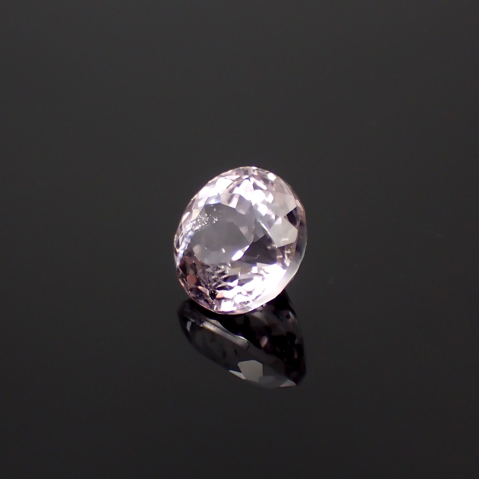 クンツァイト アフガニスタン産 2.59ct [251124352]8.1x8mm前後