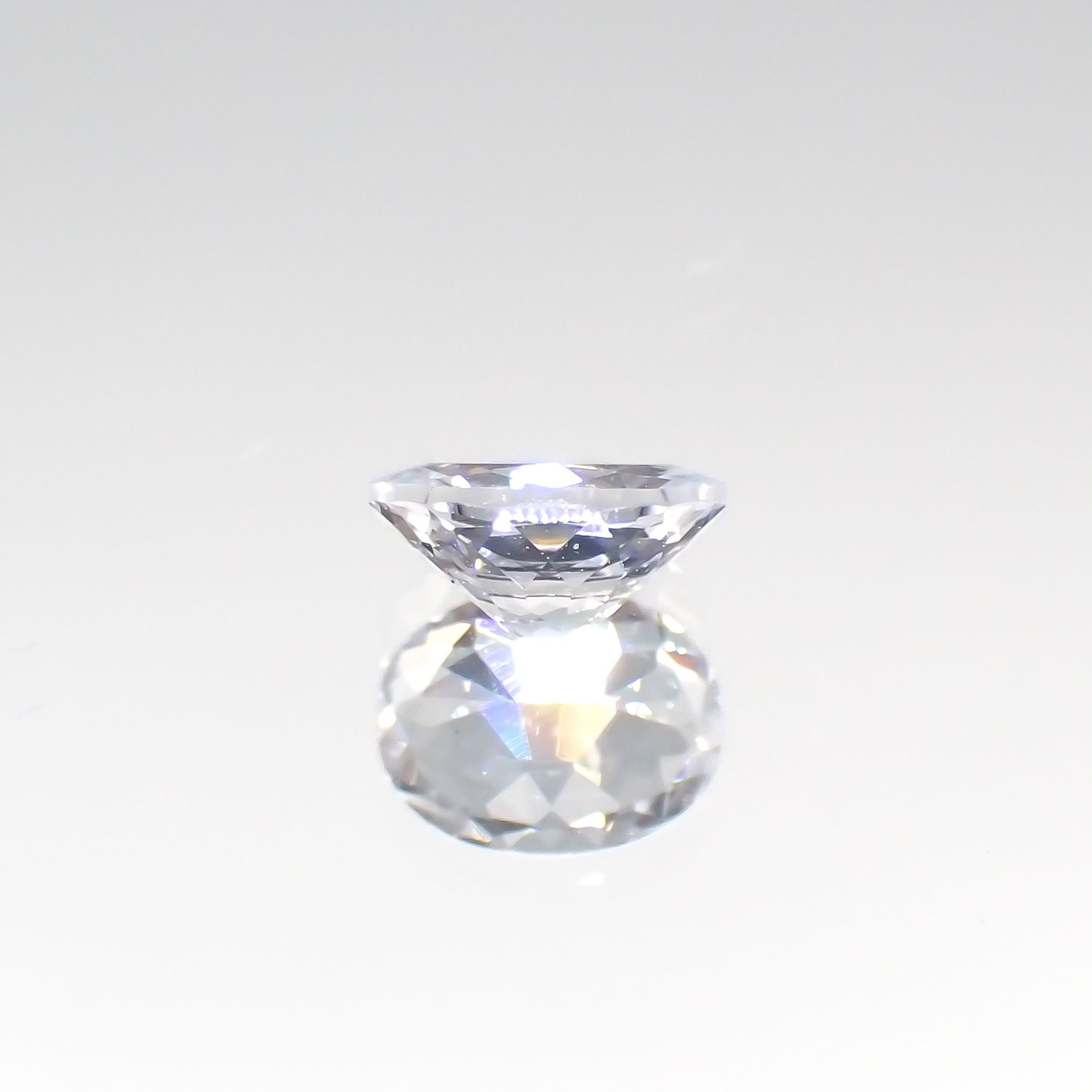 アイスブルーサファイア(宝石名サファイア)スリランカ/マダガスカル産 0.37ct 識別済[230421397]5x3.8mm前後