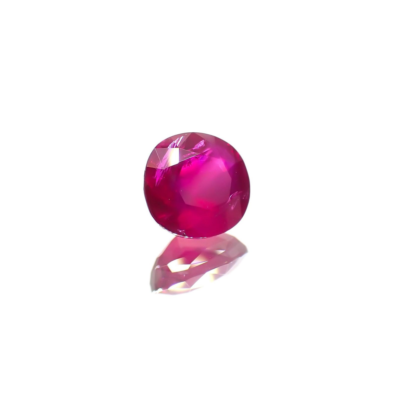 ルビー 非加熱(宝石名ルビー) ミャンマー産 GIA鑑付 1.05ct / 6.1x5.8mm前後 [20073768]