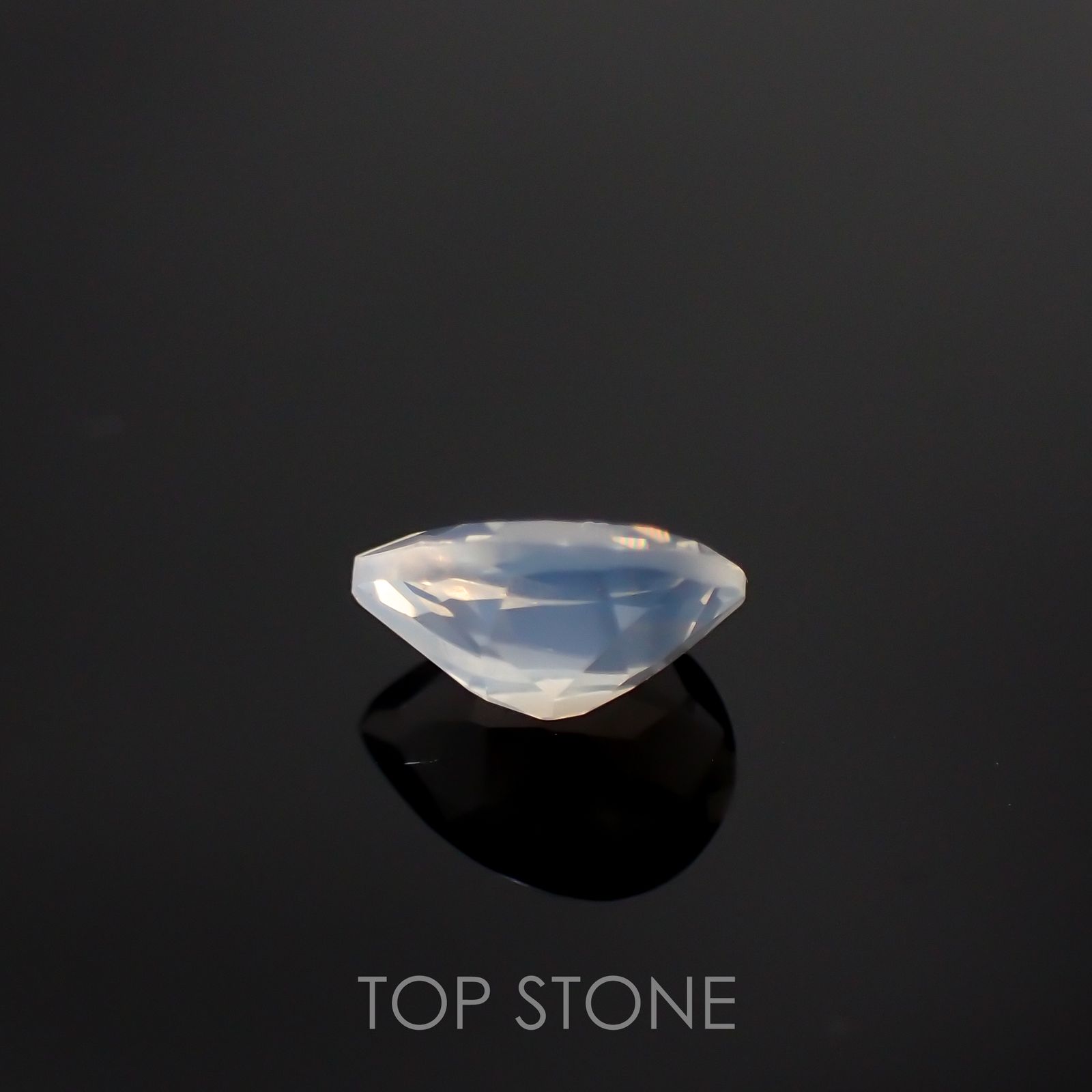 ムーンストーン(宝石名ムーンストーン) インド/スリランカ産 0.54ct 識別済[210611354]6.8×5.1mm前後