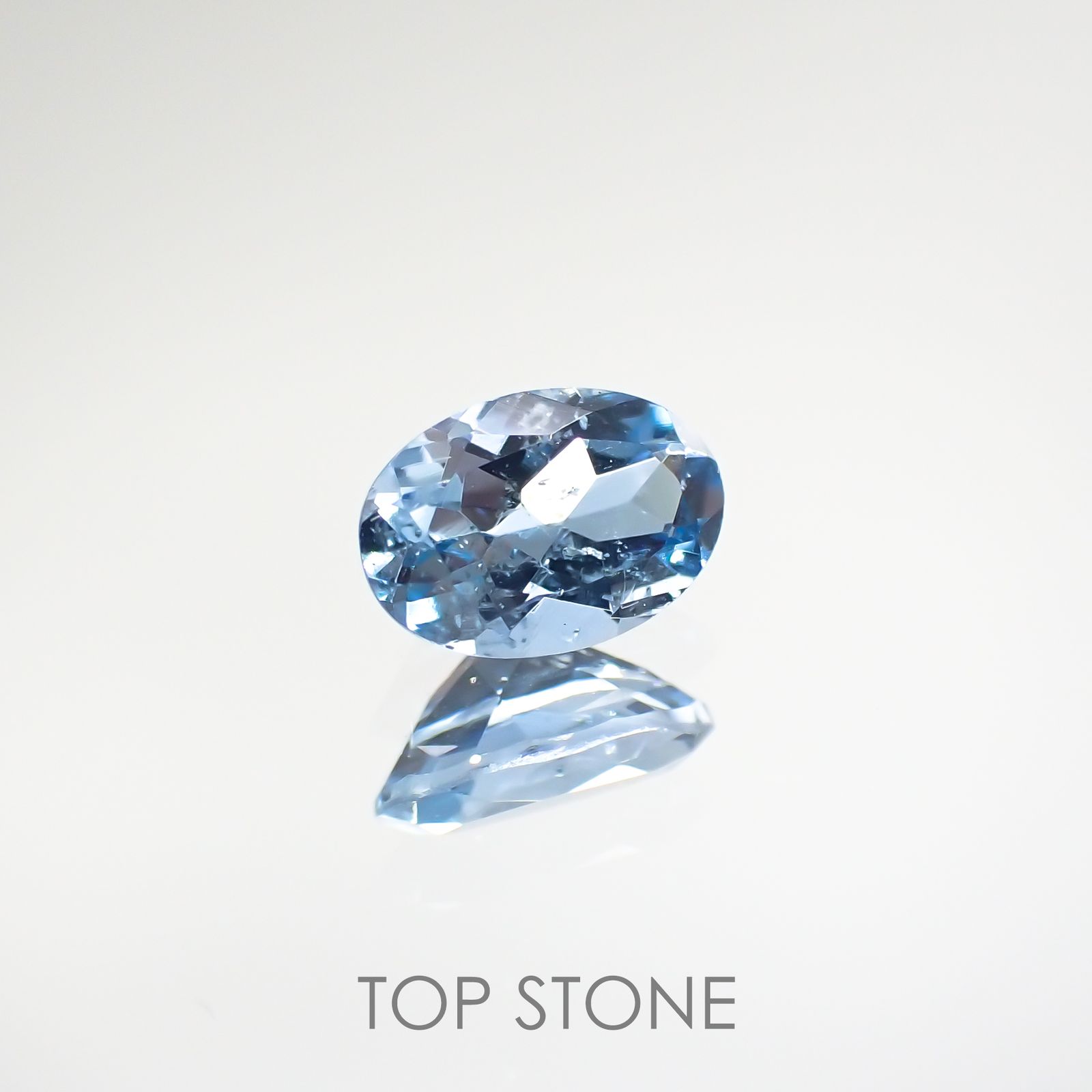 サンタマリアアクアマリン(宝石名アクアマリン) ブラジル産 0.44ct 識別済[210812636]6.2×4.2mm前後