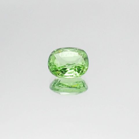 ミントガーネット(宝石名グリーン グロッシュラー・ガーネット)タンザニア産 1.09ct 識別済[230522254]6.4x5.6mm前後