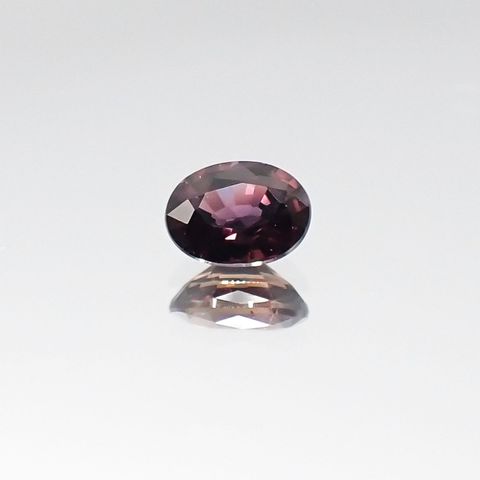 カラーチェンジサファイア 非加熱(宝石名サファイア)タンザニア産 0.37ct 識別済[231023984]4.8x3.5mm前後