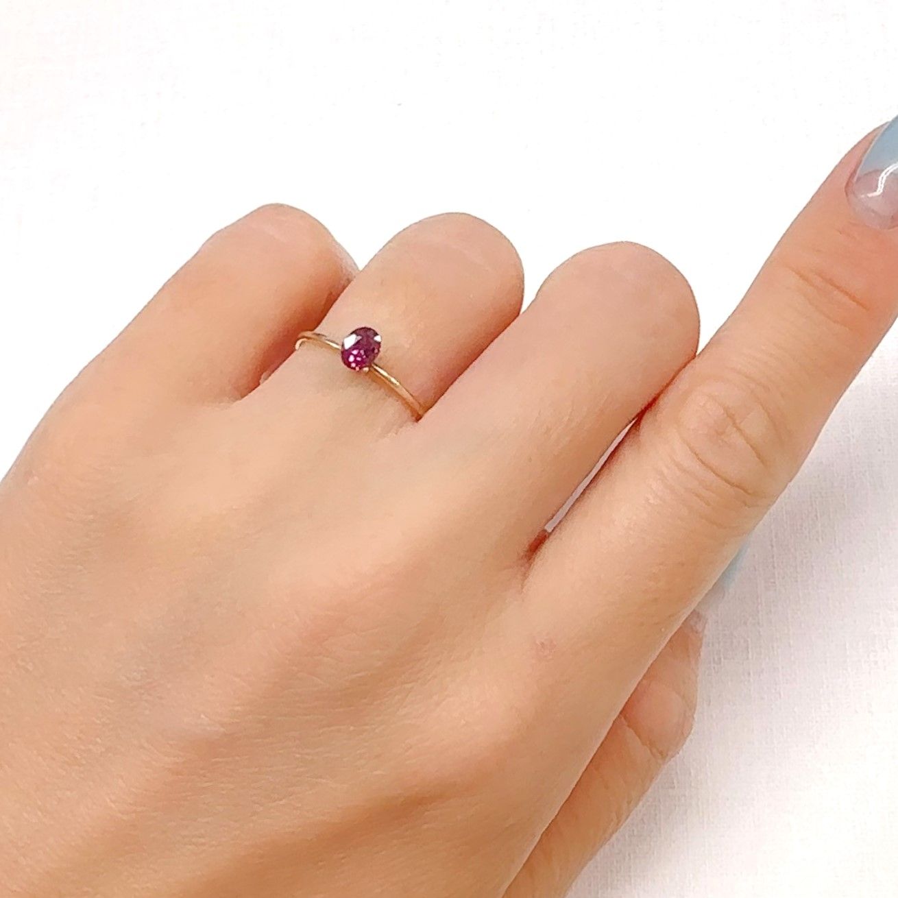 グレープガーネット(宝石名ガーネット)ブラジル産 0.41ct 識別済[240928709]4.9x3.8mm前後