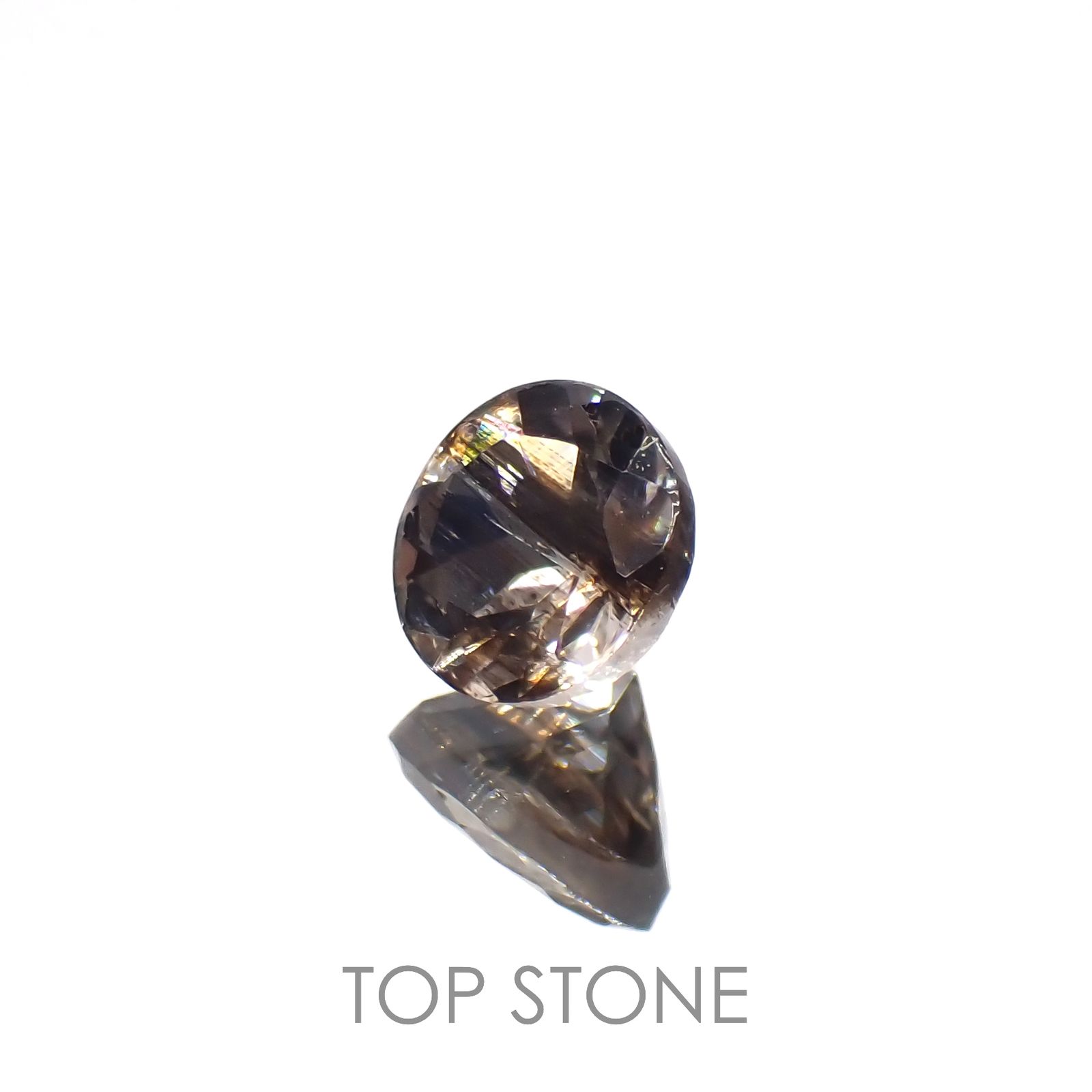 レインボースキャポライト ブラジル産 0.46ct[221119045]4.9x5mm前後