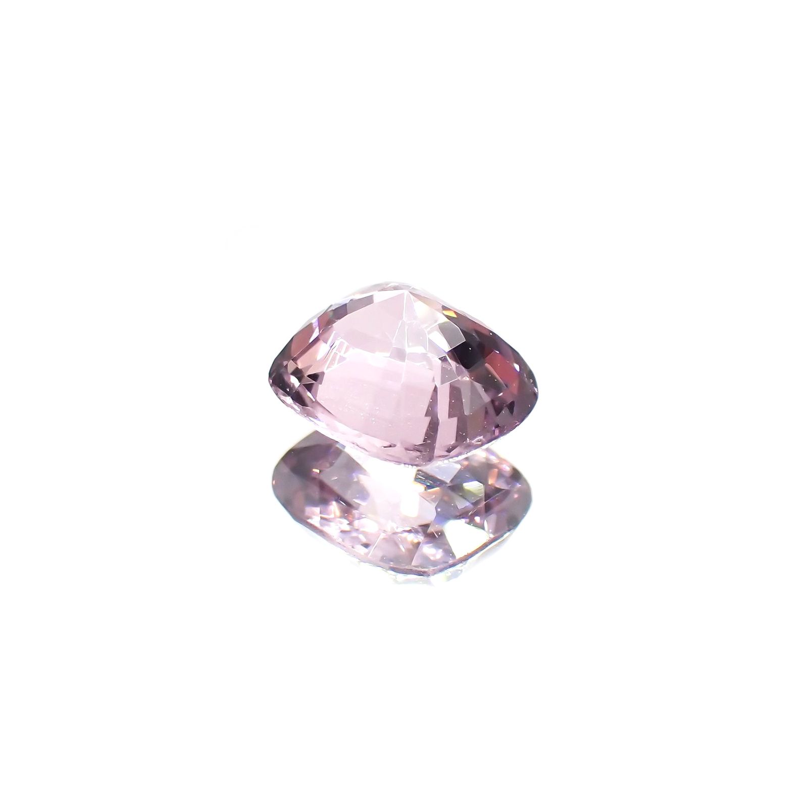 パープルスピネル(宝石名スピネル)ビルマ産 識別済 1.41ct / 7.3x6.2mm前後 [231124305]