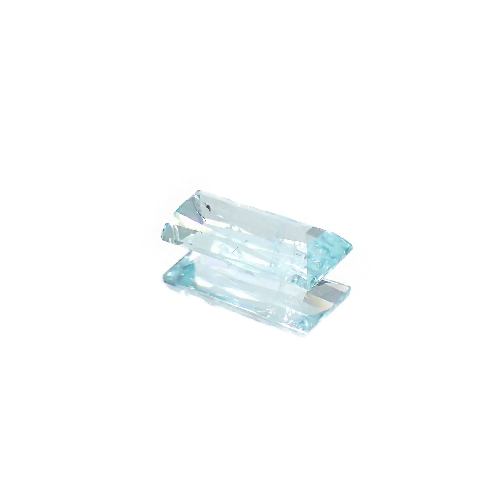 パライバトルマリン(宝石名トルマリン/別名パライバ・トルマリン)モザンビーク産 識別済 0.77ct / 8.1x4mm前後 [230522239]