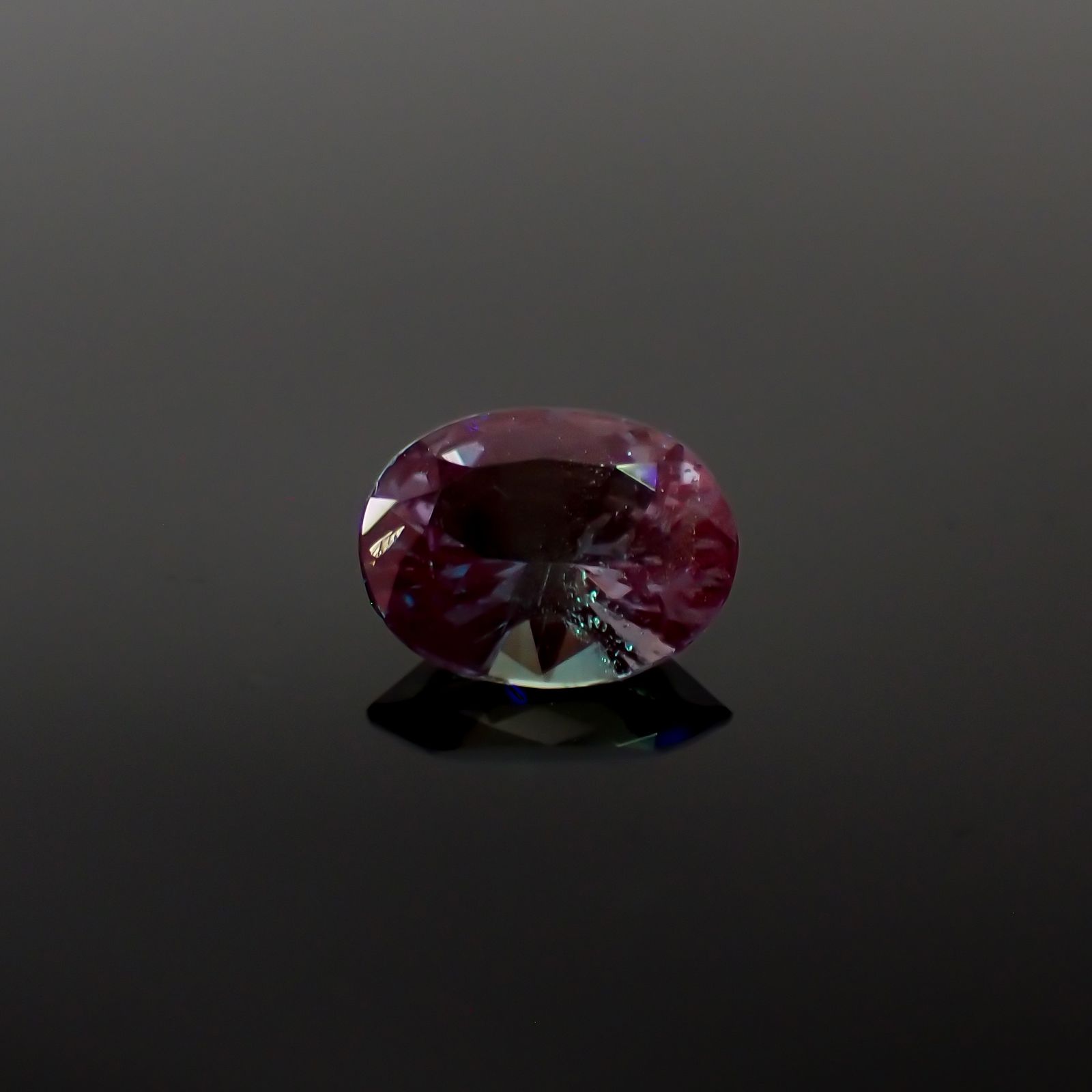 アレキサンドライト ブラジル産 0.72ct[230622394]6.6x5.1mm前後