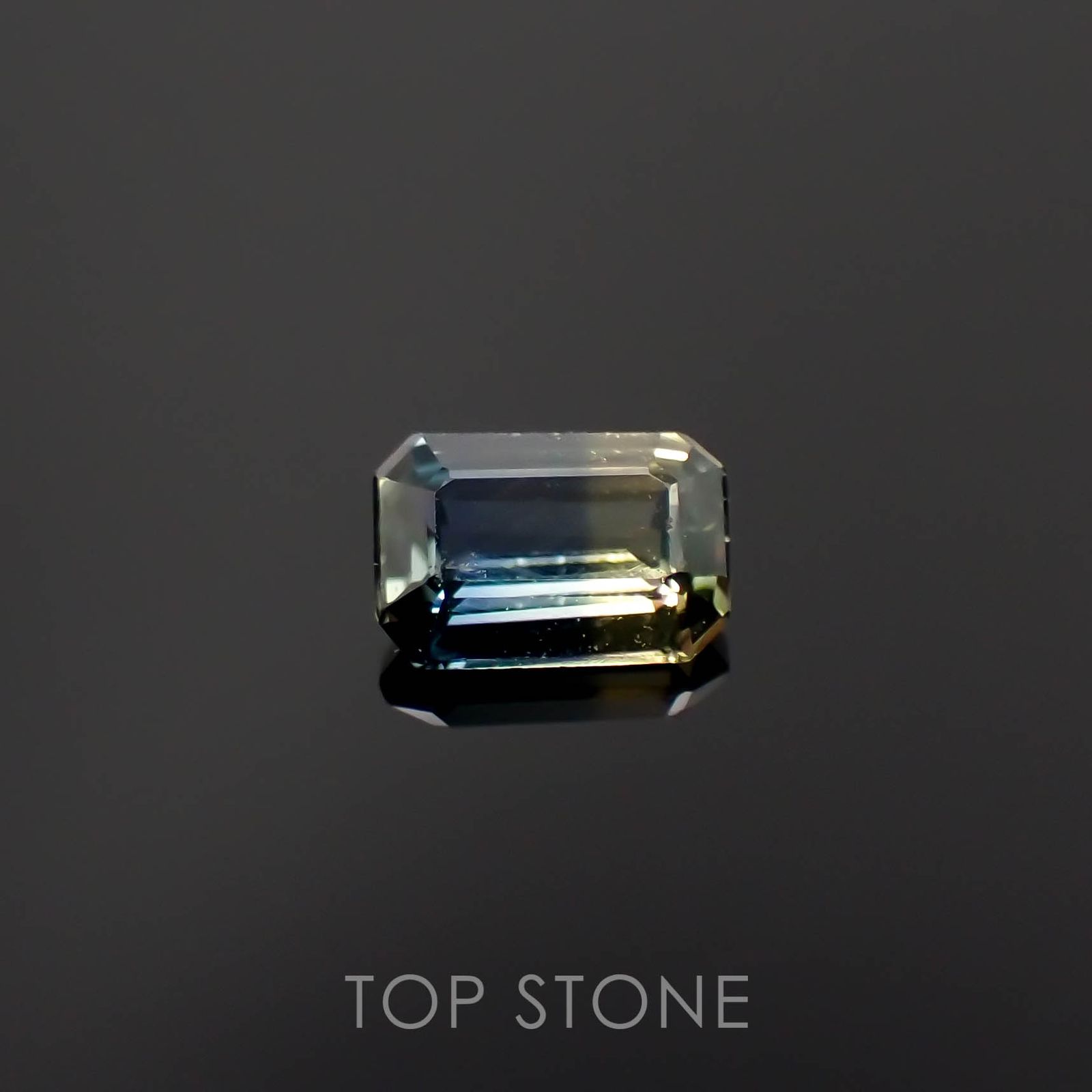 バイカラーサファイア マダガスカル/タンザニア産 0.14ct[230321019]3.5x2.4mm前後