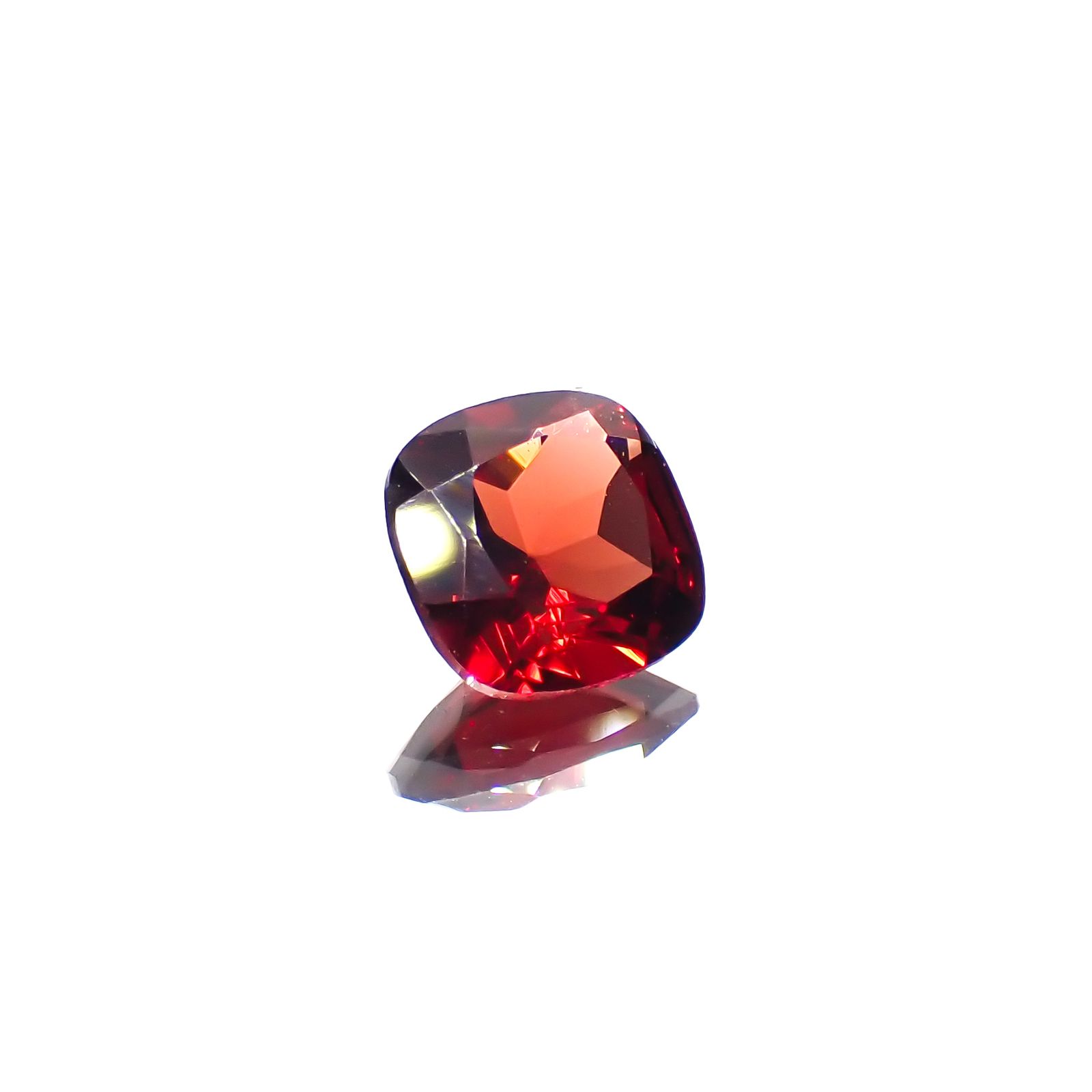 パイラルスパイトガーネット モザンビーク産 0.94ct[231224563]6x6mm前後