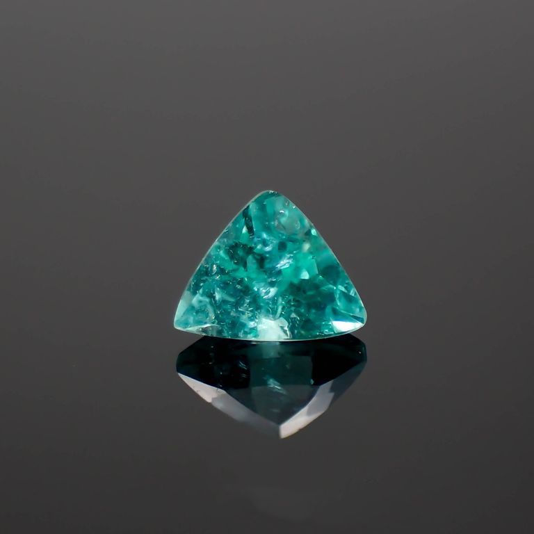 パライバトルマリン(宝石名トルマリン/別名パライバ・トルマリン)ブラジル・パライバ州バターリャ鉱山産 0.28ct 識別済[221018806]3.8x4.9mm前後