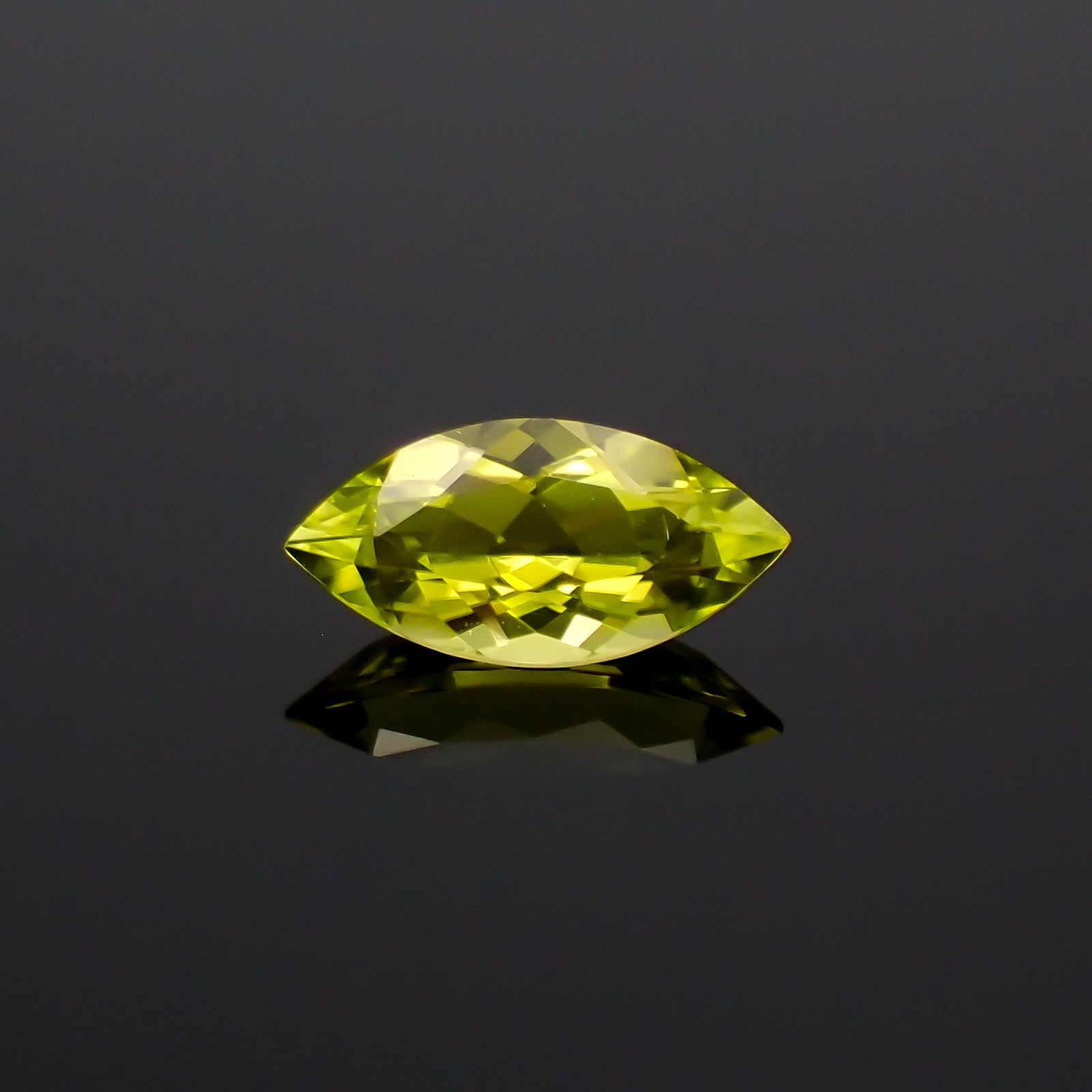 カナリートルマリン ザンビア・カナリー鉱山産 0.72ct[230823136]9x4.5mm前後