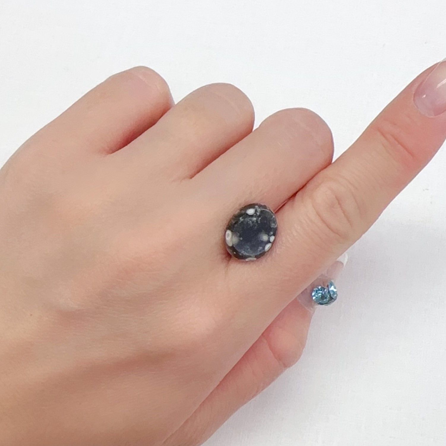 コスミックオブシディアン イタリア産 4.46ct[240427065]13.4x11.1mm前後