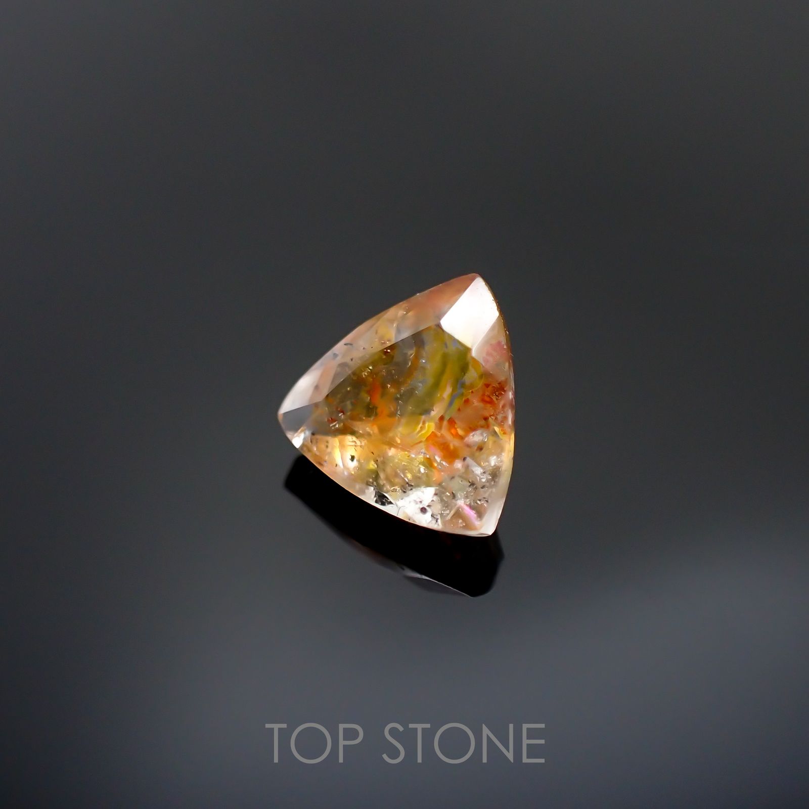 オーロラクォーツ ブラジル・ミナスジェライス産 1.15ct[220114379]7.1x7.4mm前後