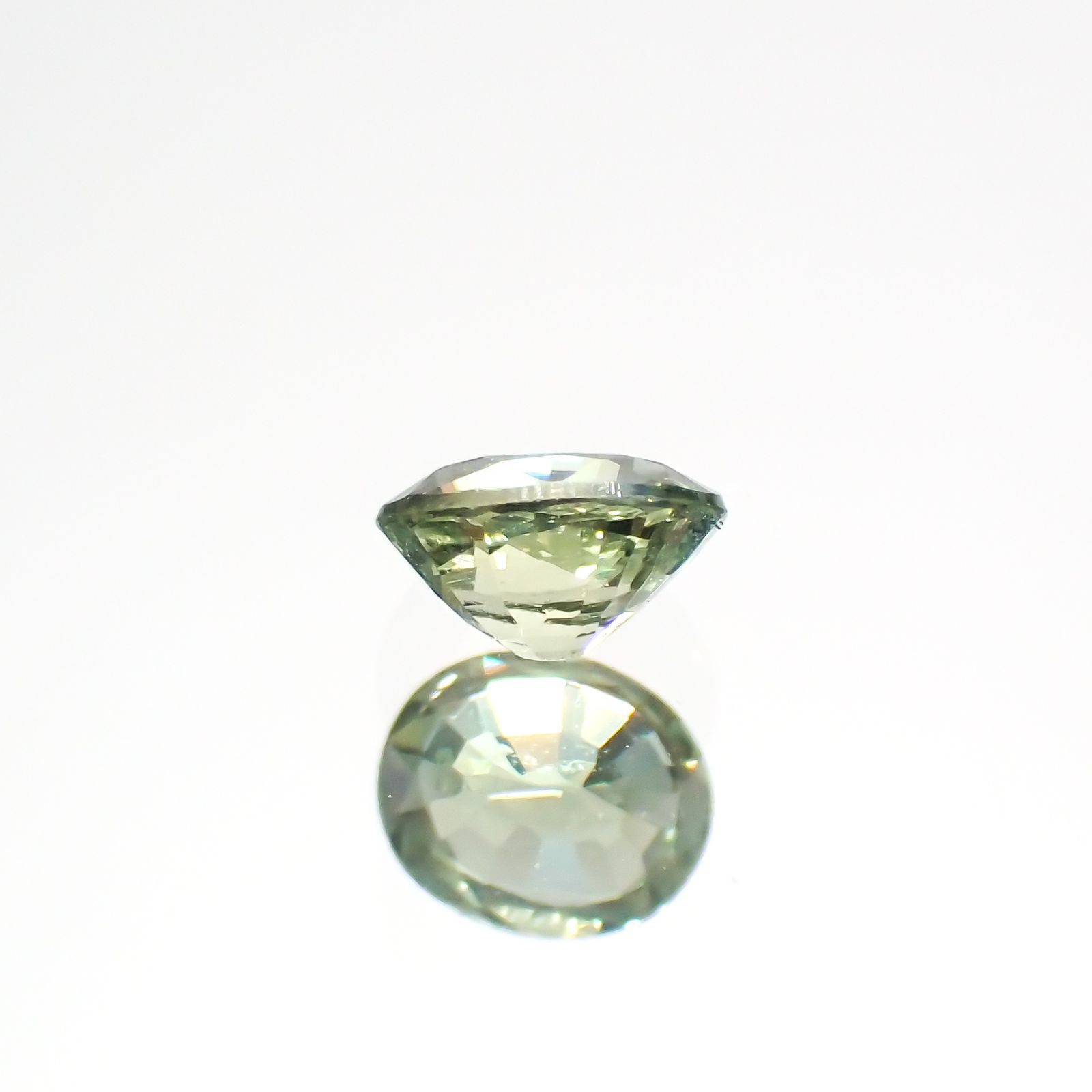 グリーンクリソベリル(宝石名クリソベリル)スリランカ/マダガスカル産 0.25ct 識別済[220114482]3.9x3.3mm前後
