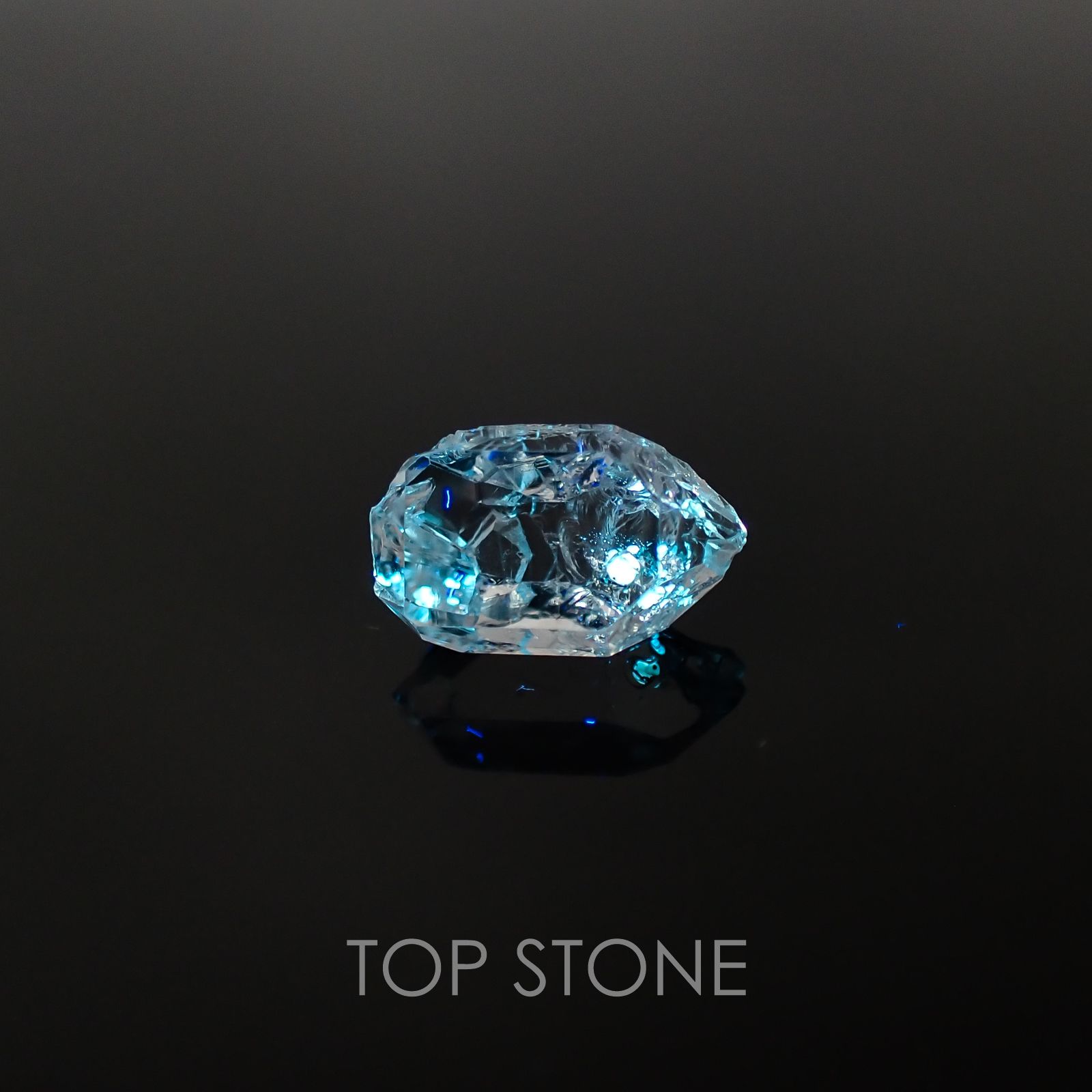 オイルインクォーツ パキスタン産 原石・結晶 3.74ct[20117533]12.6×7.7mm前後