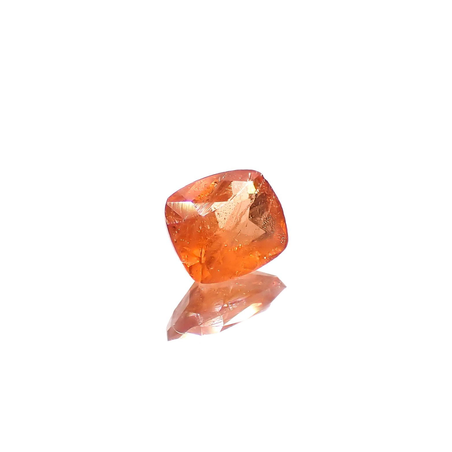 トリプライト(宝石名トリプライト)ブラジル産 0.44ct 識別済[240928687]4.9x4mm前後